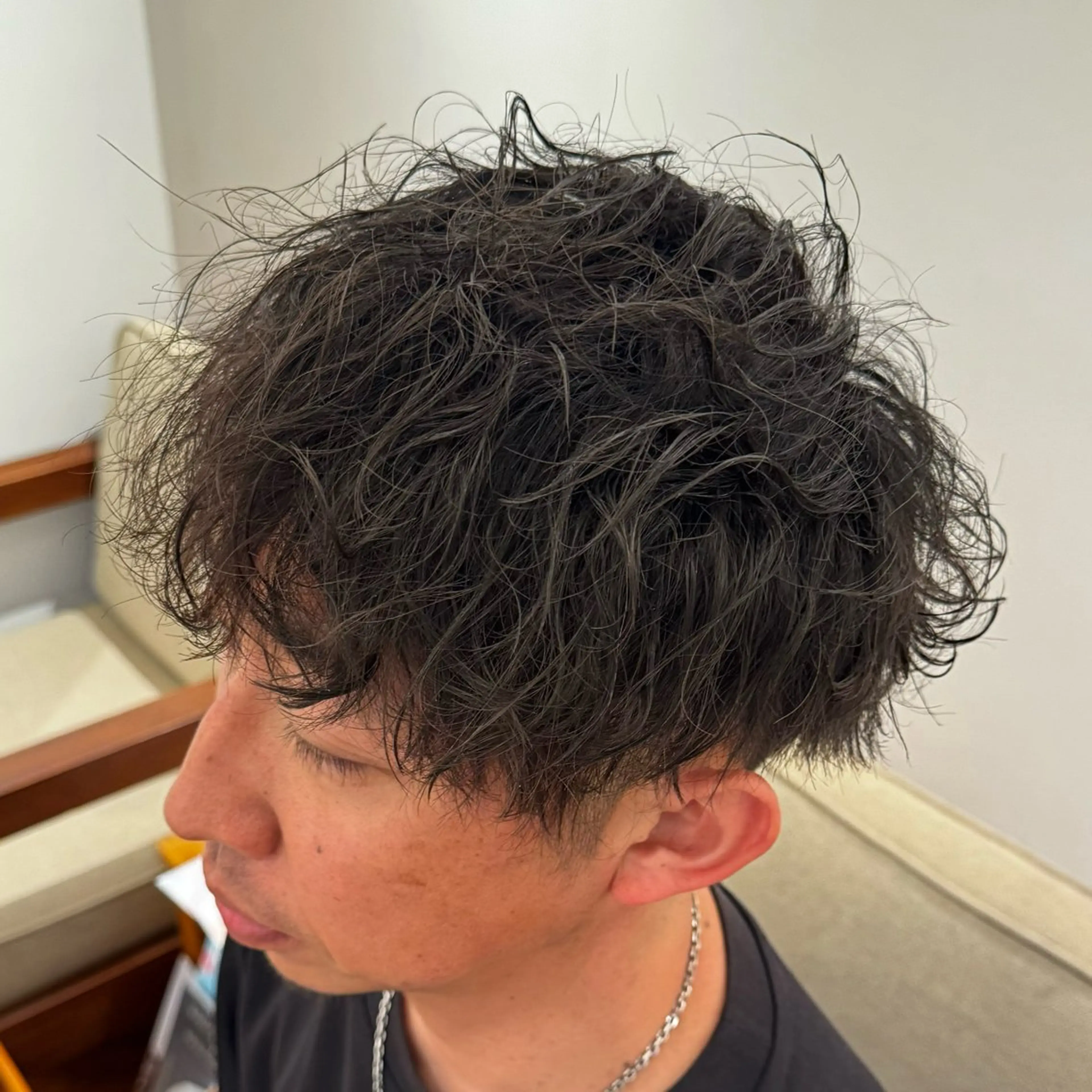 ショート パーマ メンズ メンズパーマ 波巻きパーマ 吉田 新平のヘアスタイル