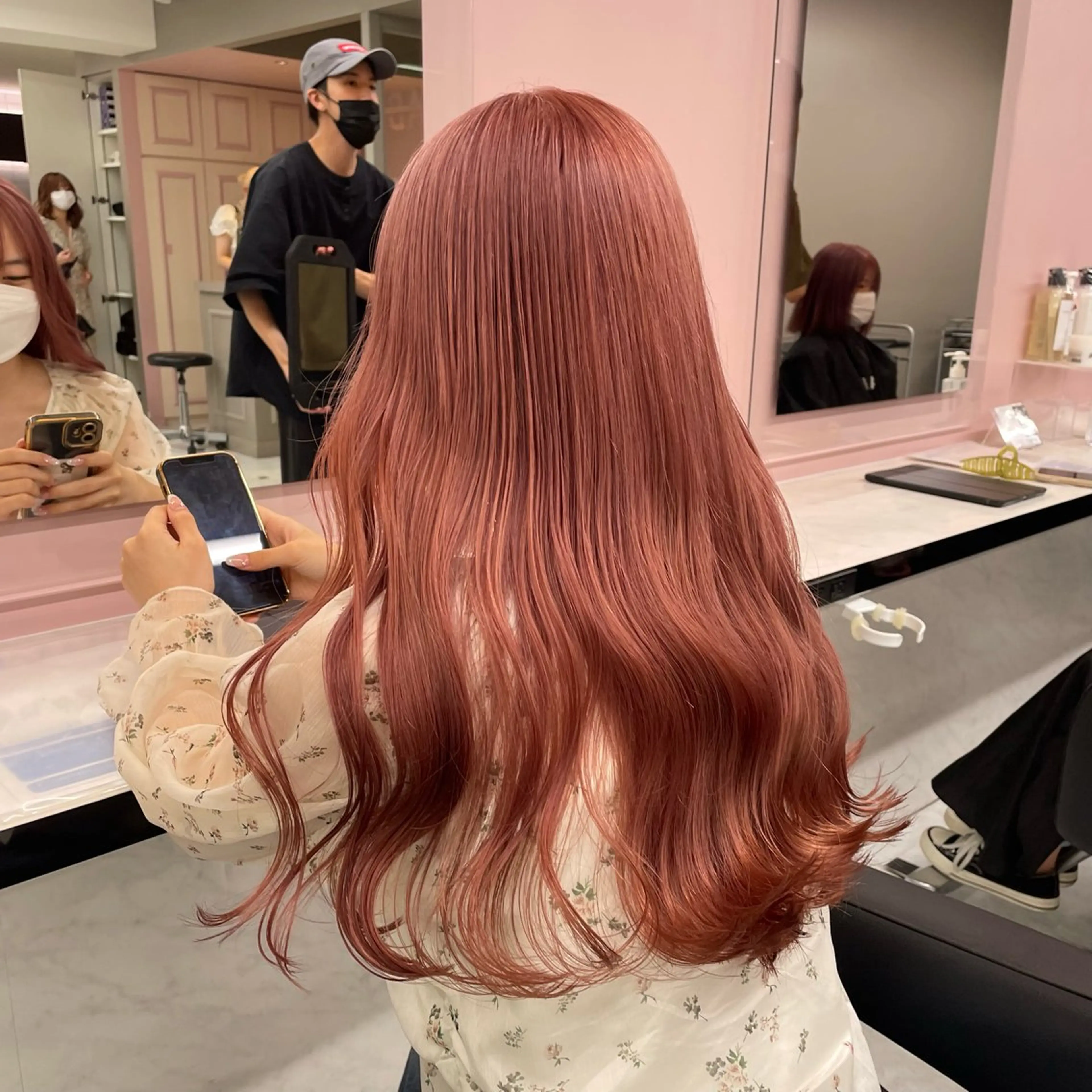 ロング カラー ヘアアレンジ ベージュカラー ブリーチ ピンクカラー ヘアカラー ブリーチカラー🩰 ガーリー🩰とらのヘアスタイル