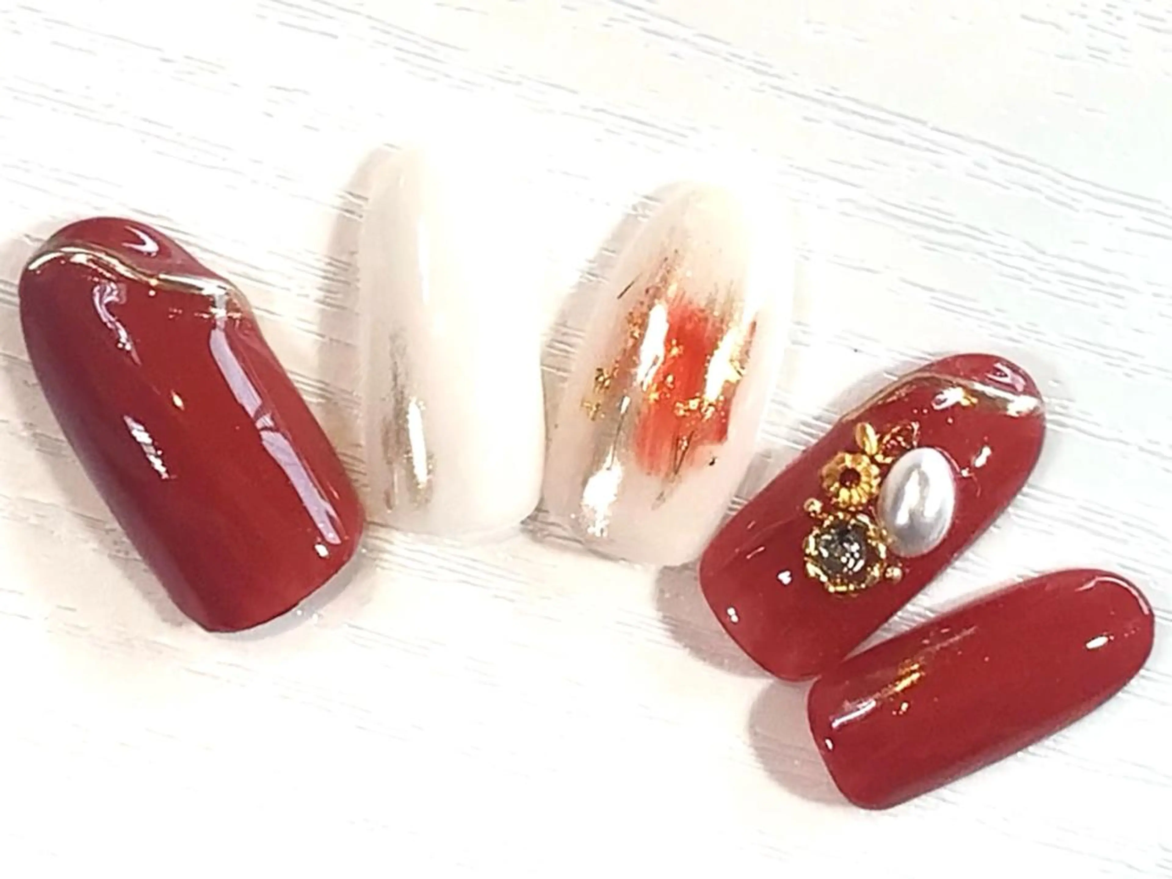 ネイル @.Freestyle 【フリースタイル】所属・根本 奈美のネイルデザイン