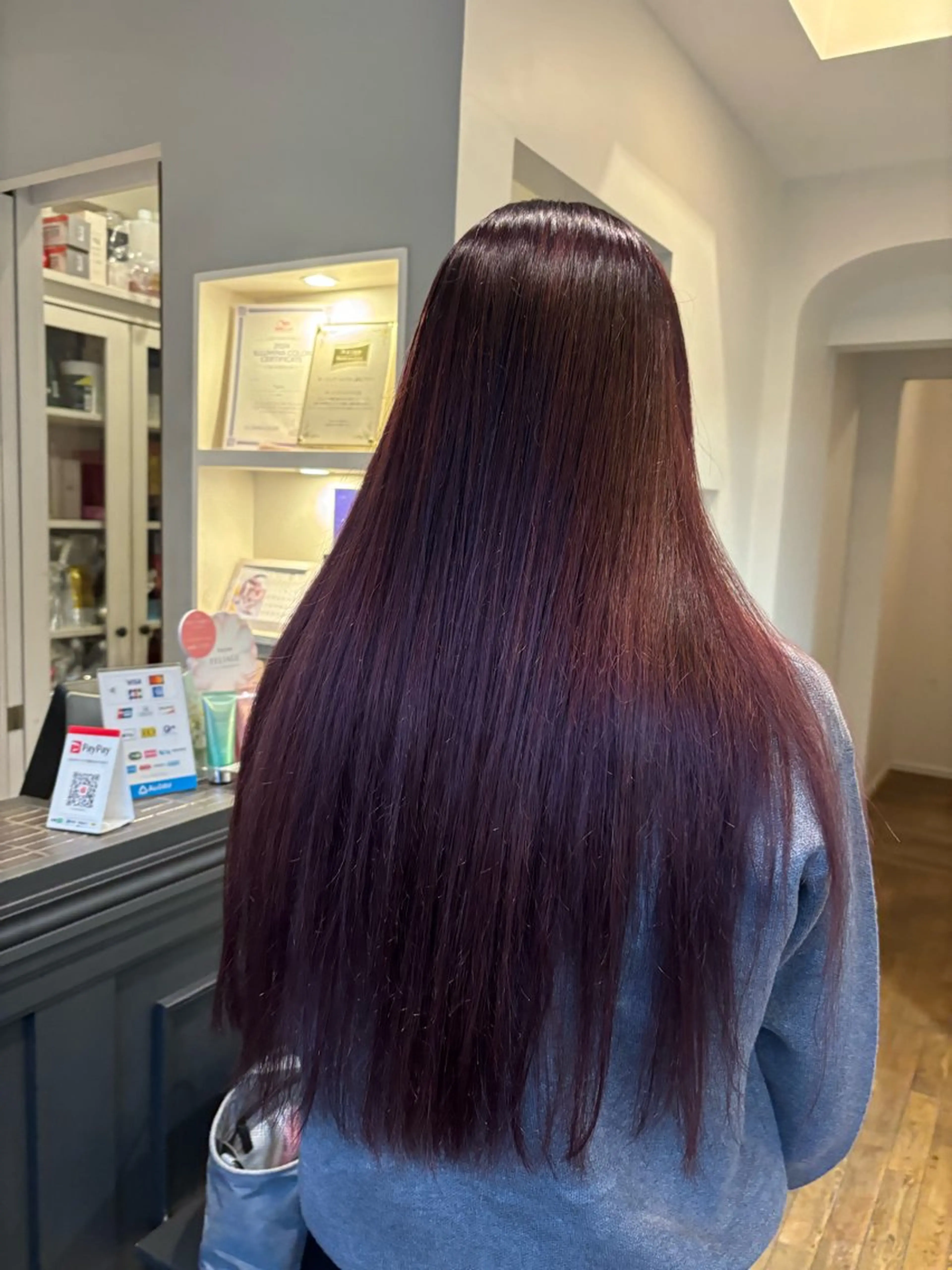 ロング カラー 栗林 茉那のヘアスタイル