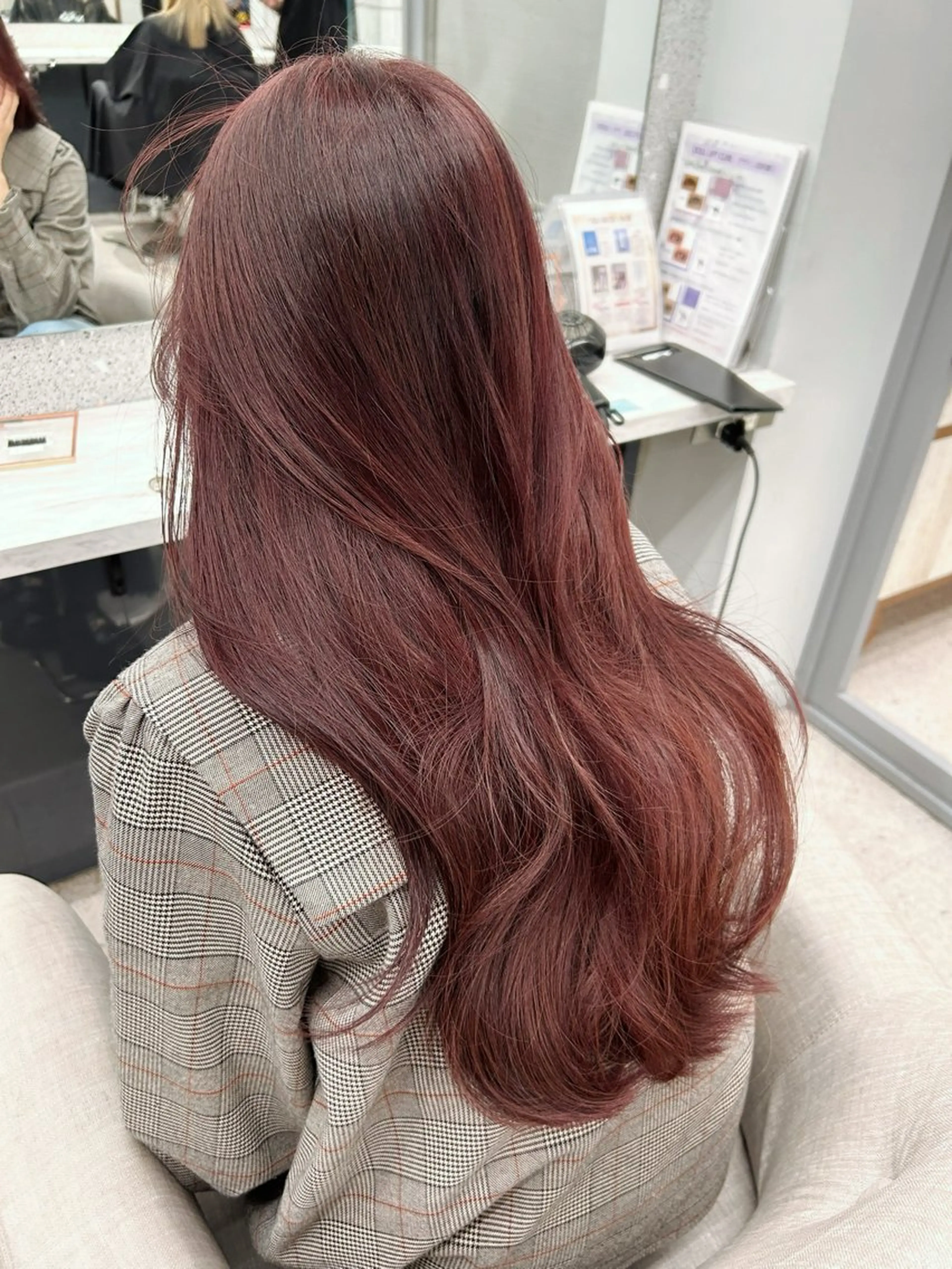 ロング カット ヘアカラー トリートメント ヘアセット 韓国ネイル🤍 イワサキ　リコ🍒のヘアスタイル