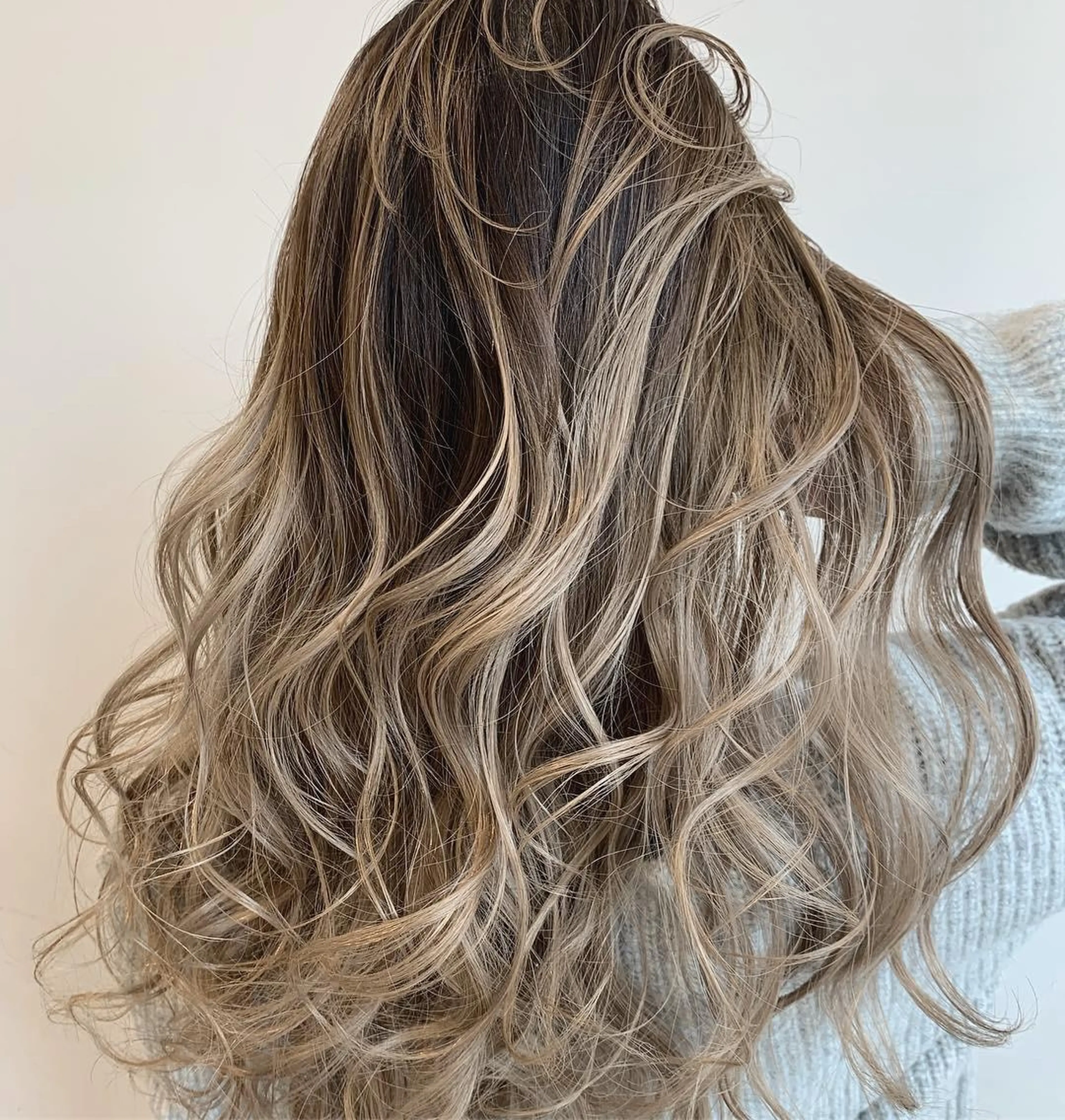 ロング カラー ヘアアレンジ 髪質改善land千葉所属・阿部 圭悟のヘアスタイル