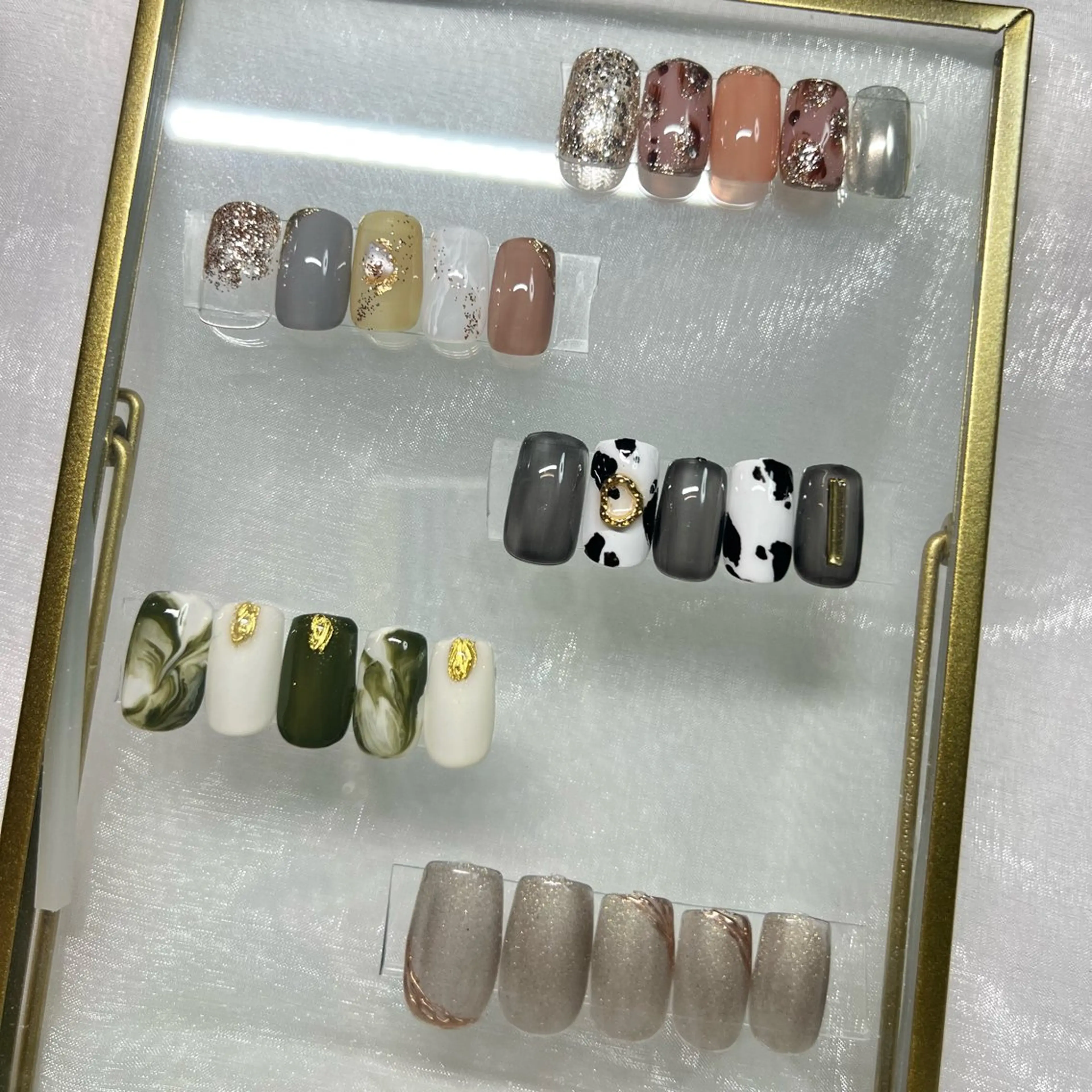 ネイル ジェルネイル 韓国ネイル ラメ(グリッター) マグネットネイル ミラーネイル ハンドネイル -nail salon-Reward所属・nail salon Rewardのネイルデザイン