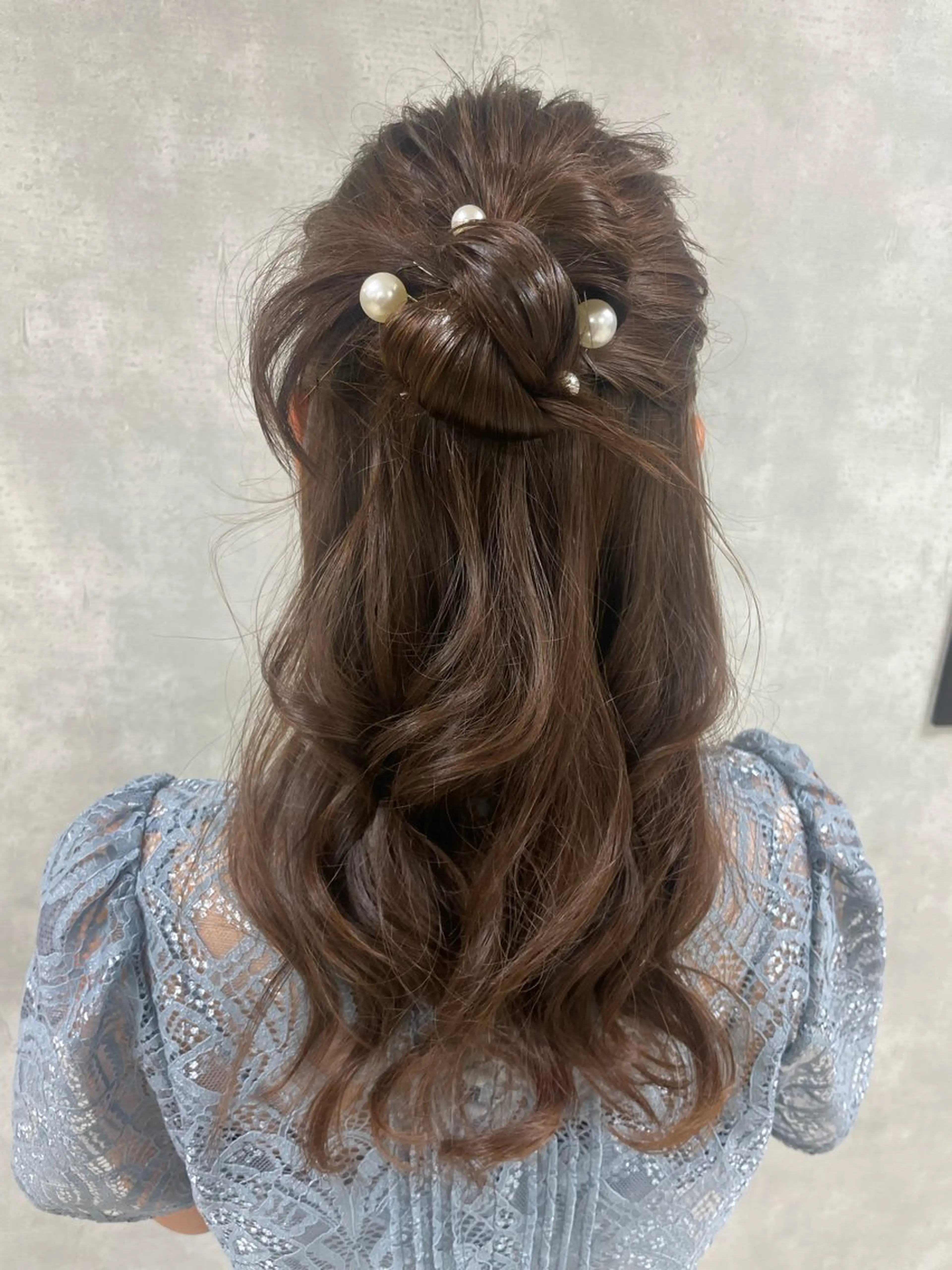 セミロング ヘアアレンジ 大久保 佳奈のヘアスタイル