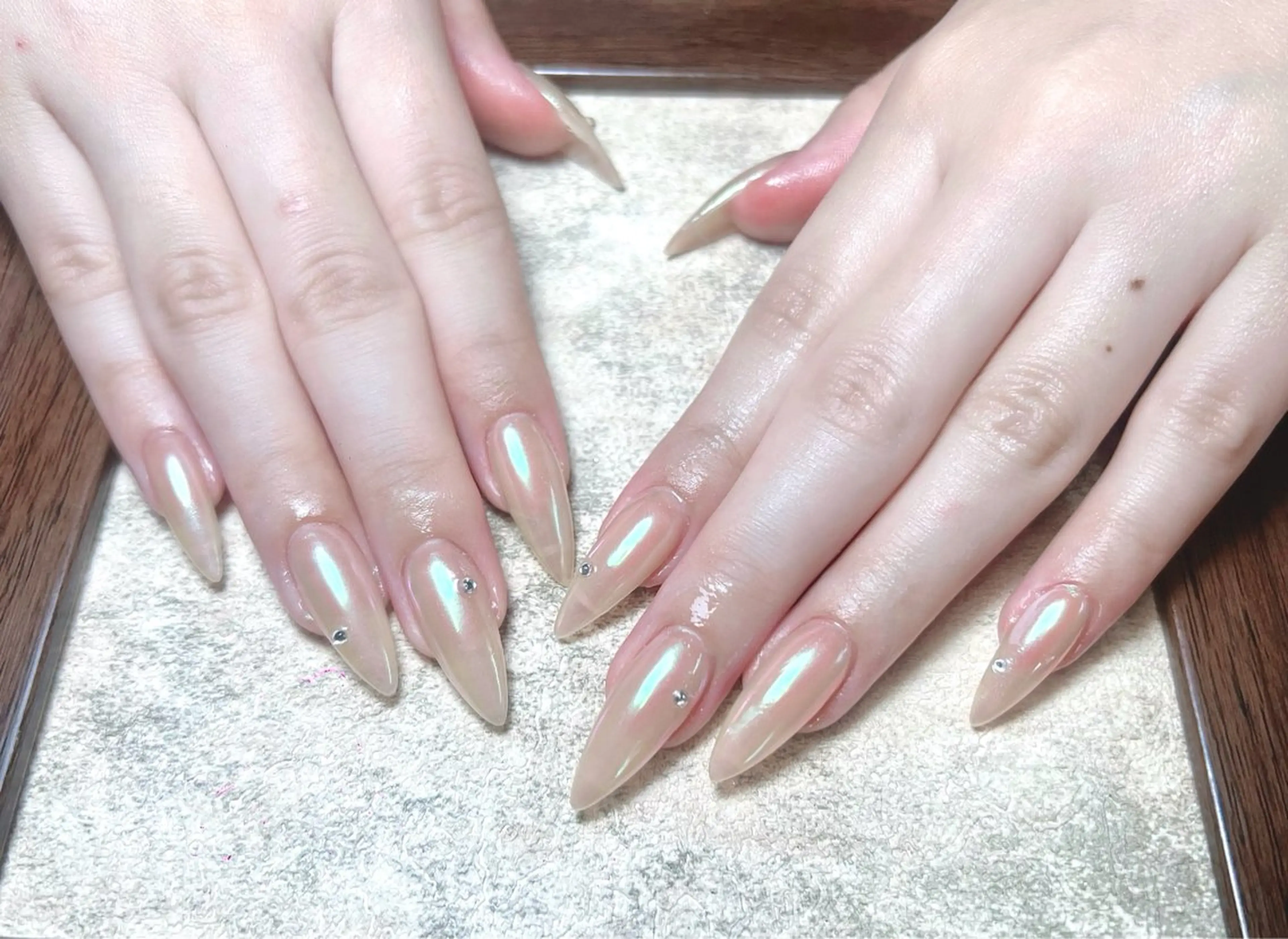 ネイル 長さ出し ミラーネイル Lya Nail Salonのネイルデザイン