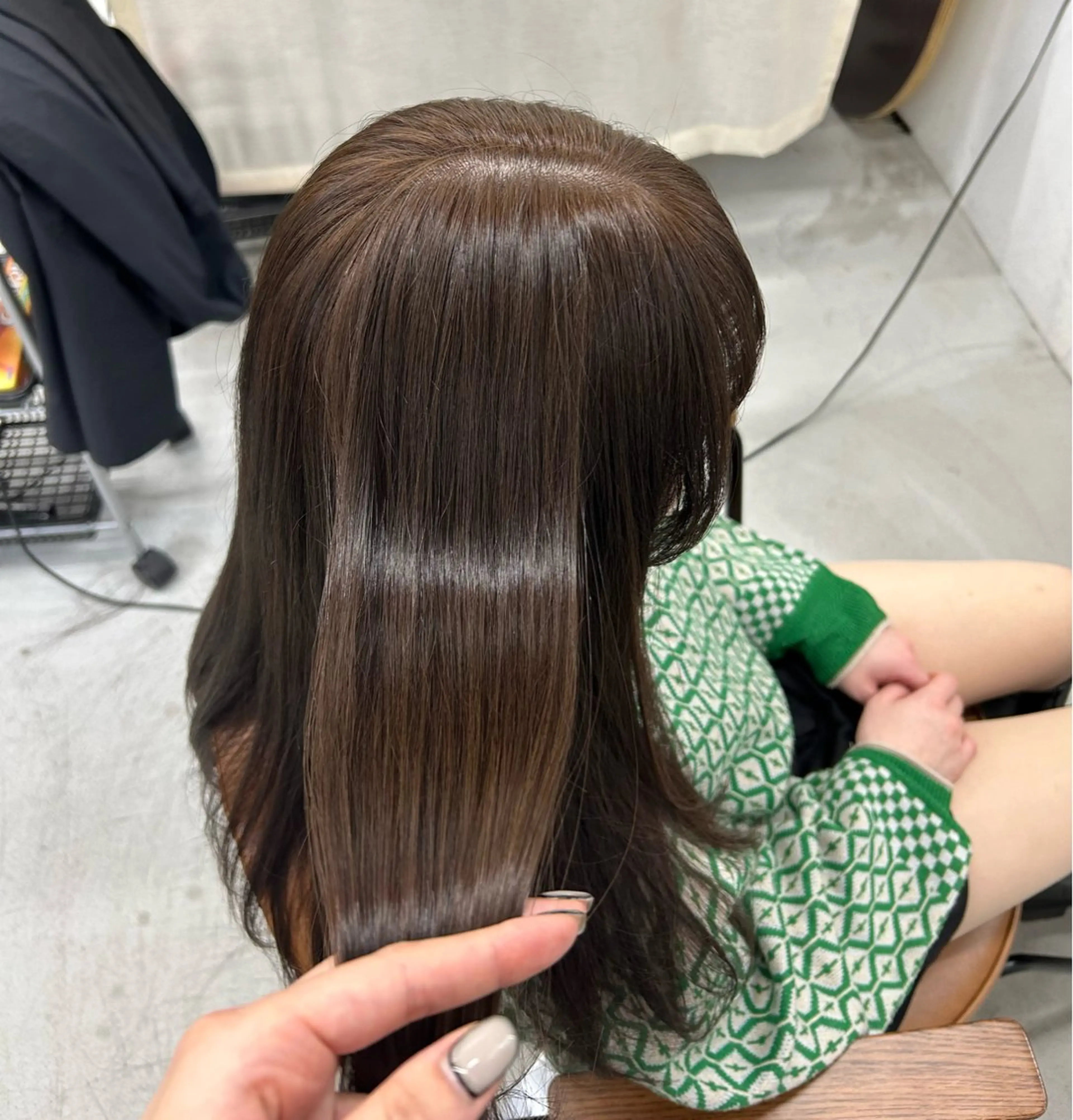 ロング カラー pele 梅田所属・PELEハイトーン shinobuのヘアスタイル