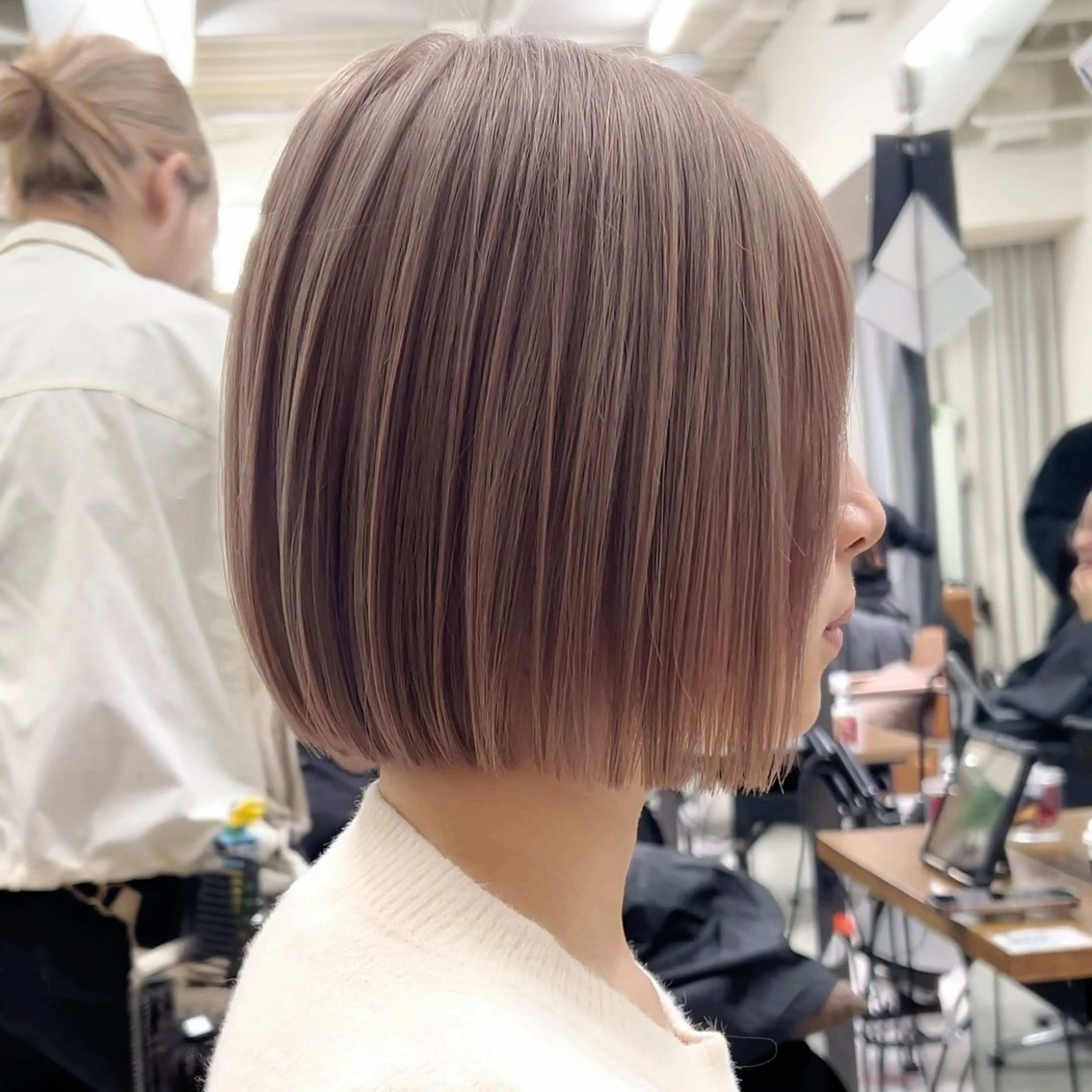 ショート カラー パーマ ヘアアレンジ カット 縮毛矯正 Vel 新宿店所属・美髪矯正/髪質改善 カラー✨️Velのヘアスタイル