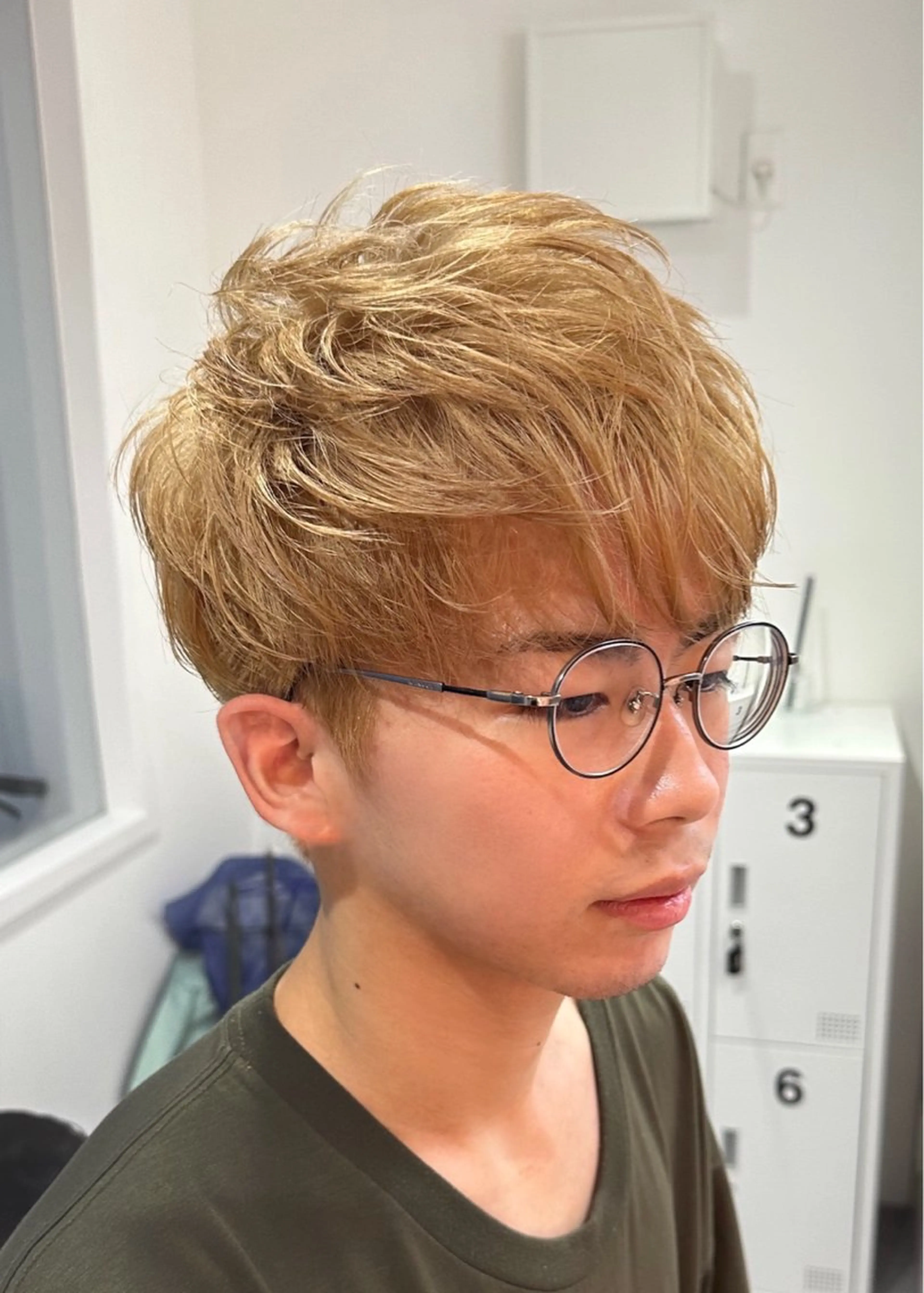 カラー メンズ 濱口 健慎のヘアスタイル