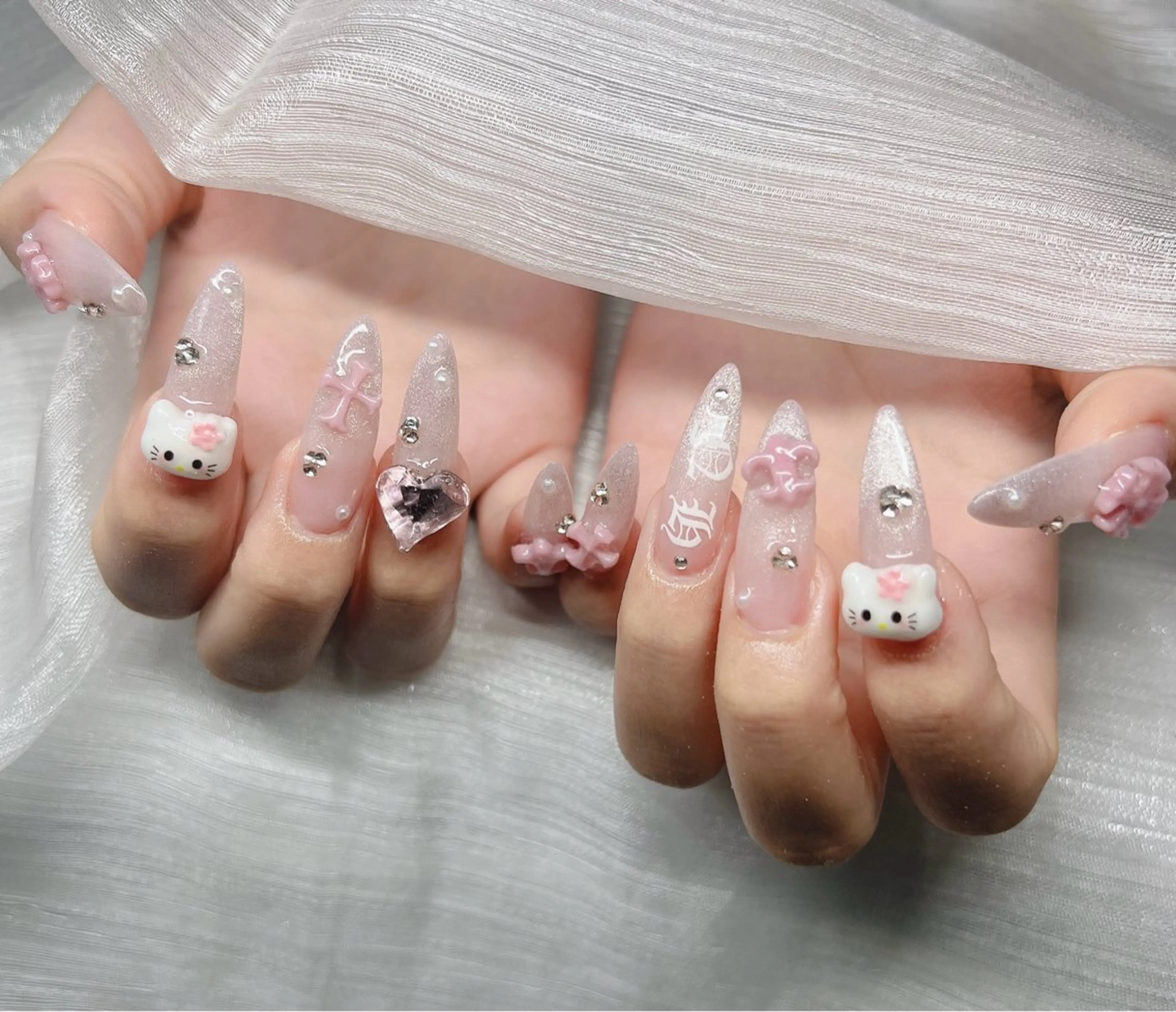 ネイル ハンドネイル Lee Nailsのネイルデザイン
