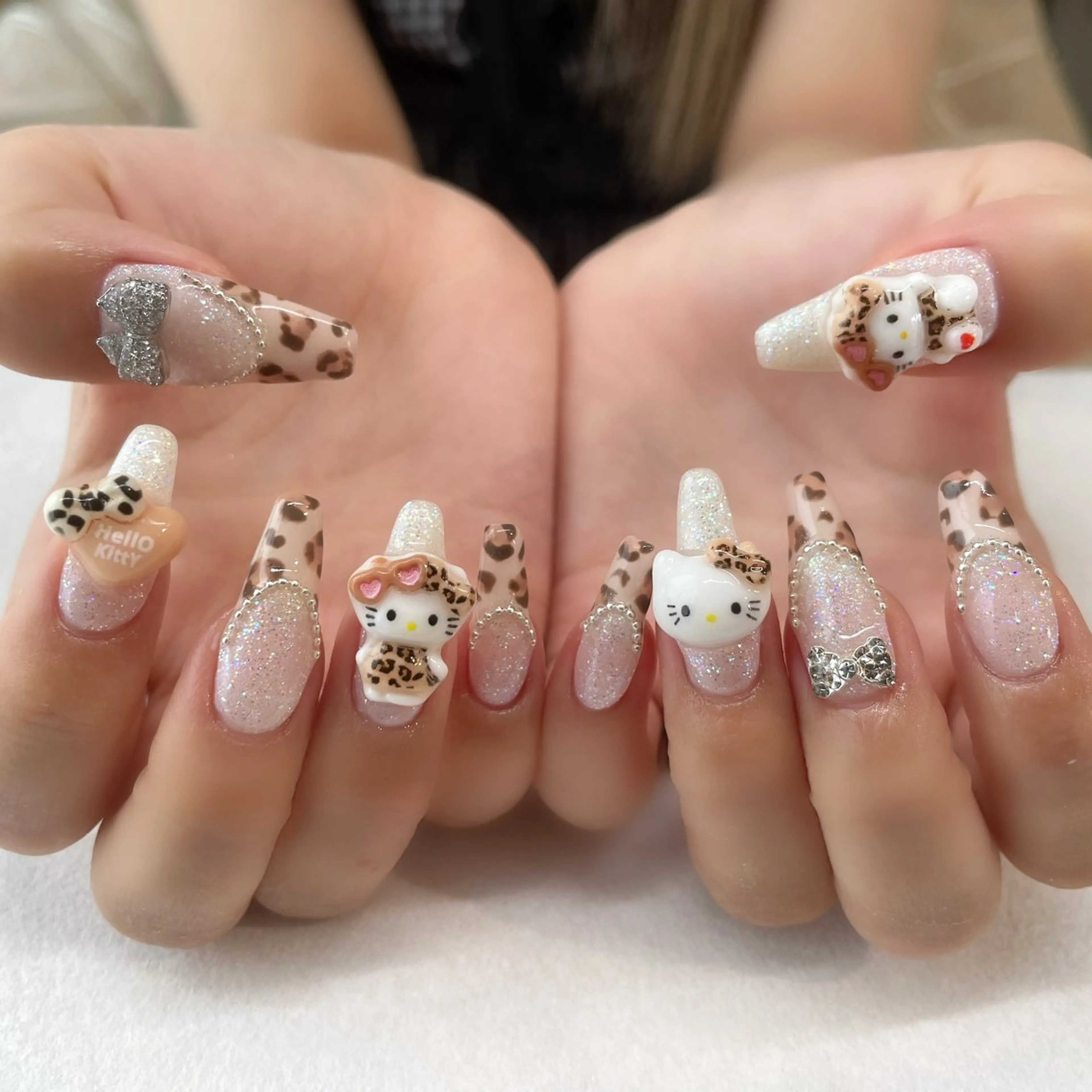 ネイル ハンドネイル 🌈🐰 saki. m 🐰🌈のネイルデザイン