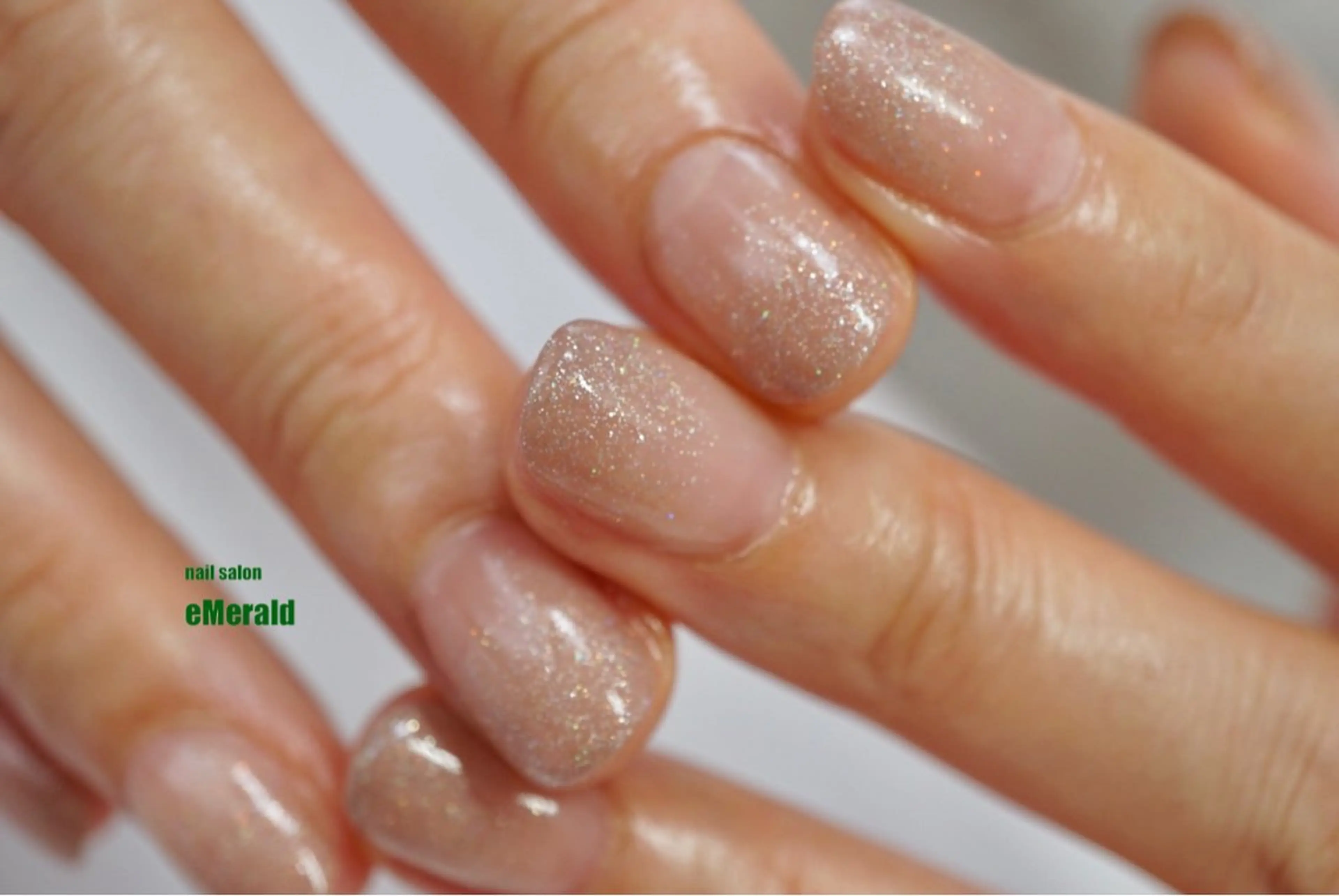 ネイル グラデーション ハンドネイル nailsalon eMeraldのネイルデザイン