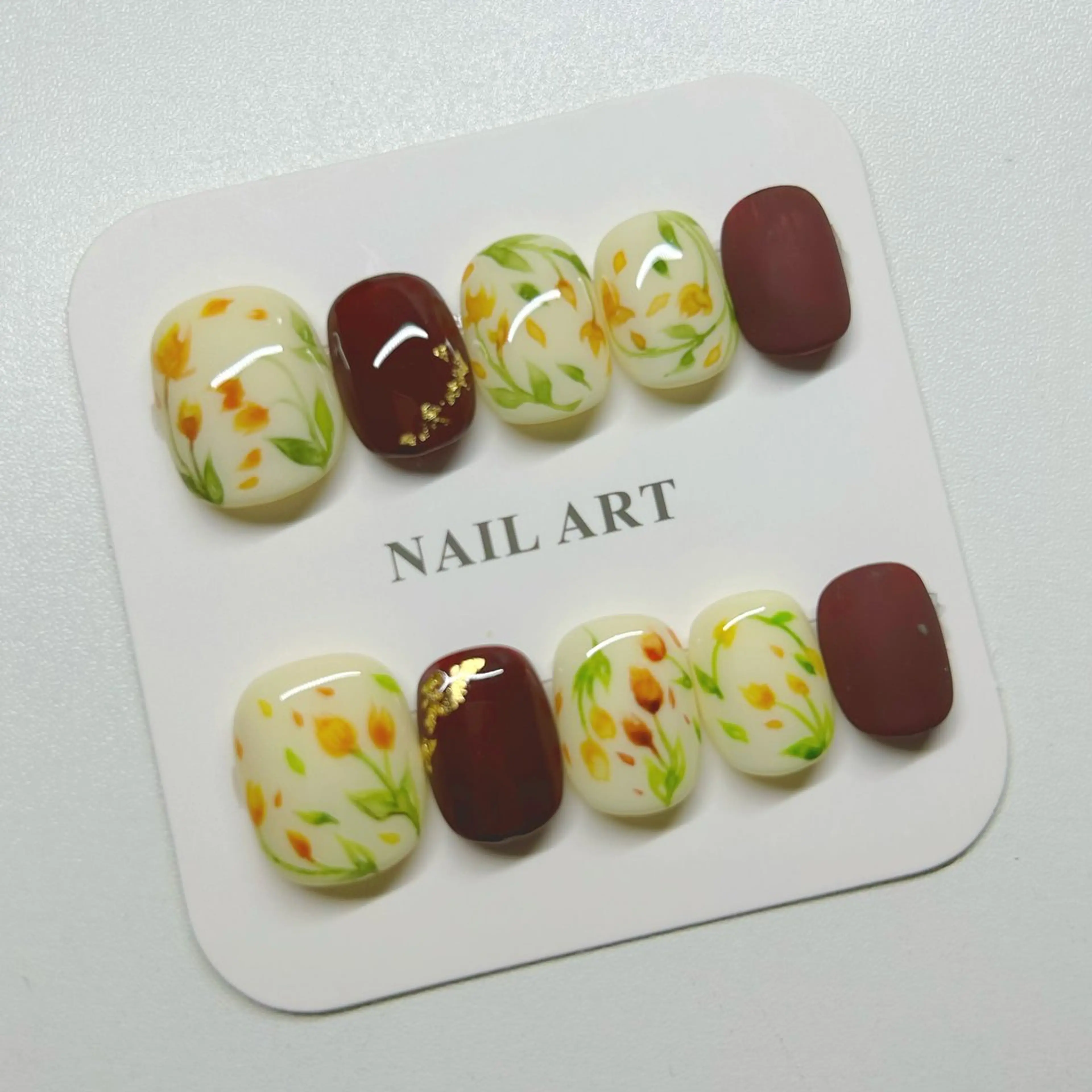 ネイル アートネイル ハンドネイル EmilyG アイリスのネイルデザイン