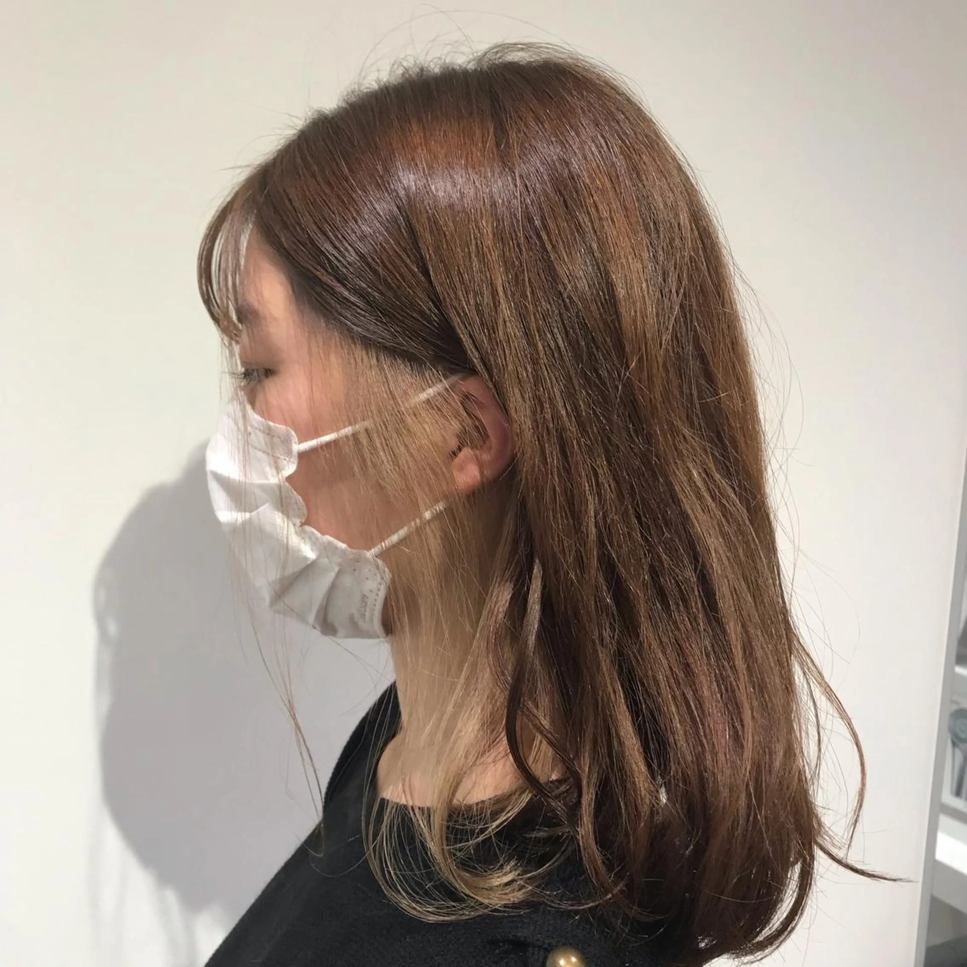 セミロング カラー ベージュカラー イヤリングカラー ヘアカラー トリートメント 暖色カラー🌹 中山由梨のヘアスタイル