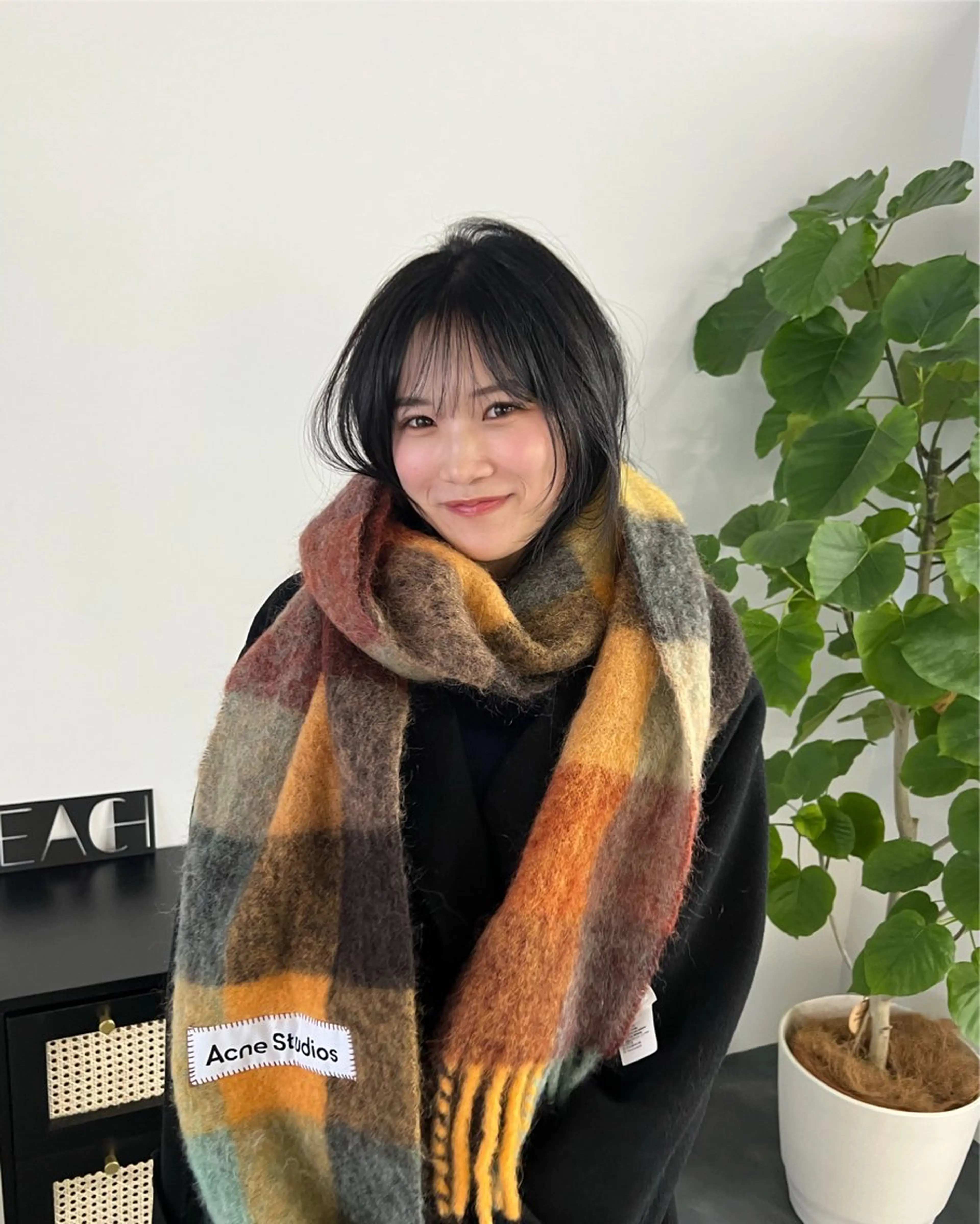 セミロング カラー 顔まわりレイヤー レイヤーカット LEANE THE TOKYO所属・レイヤーカット無料/ 青山/荒谷進介のヘアスタイル