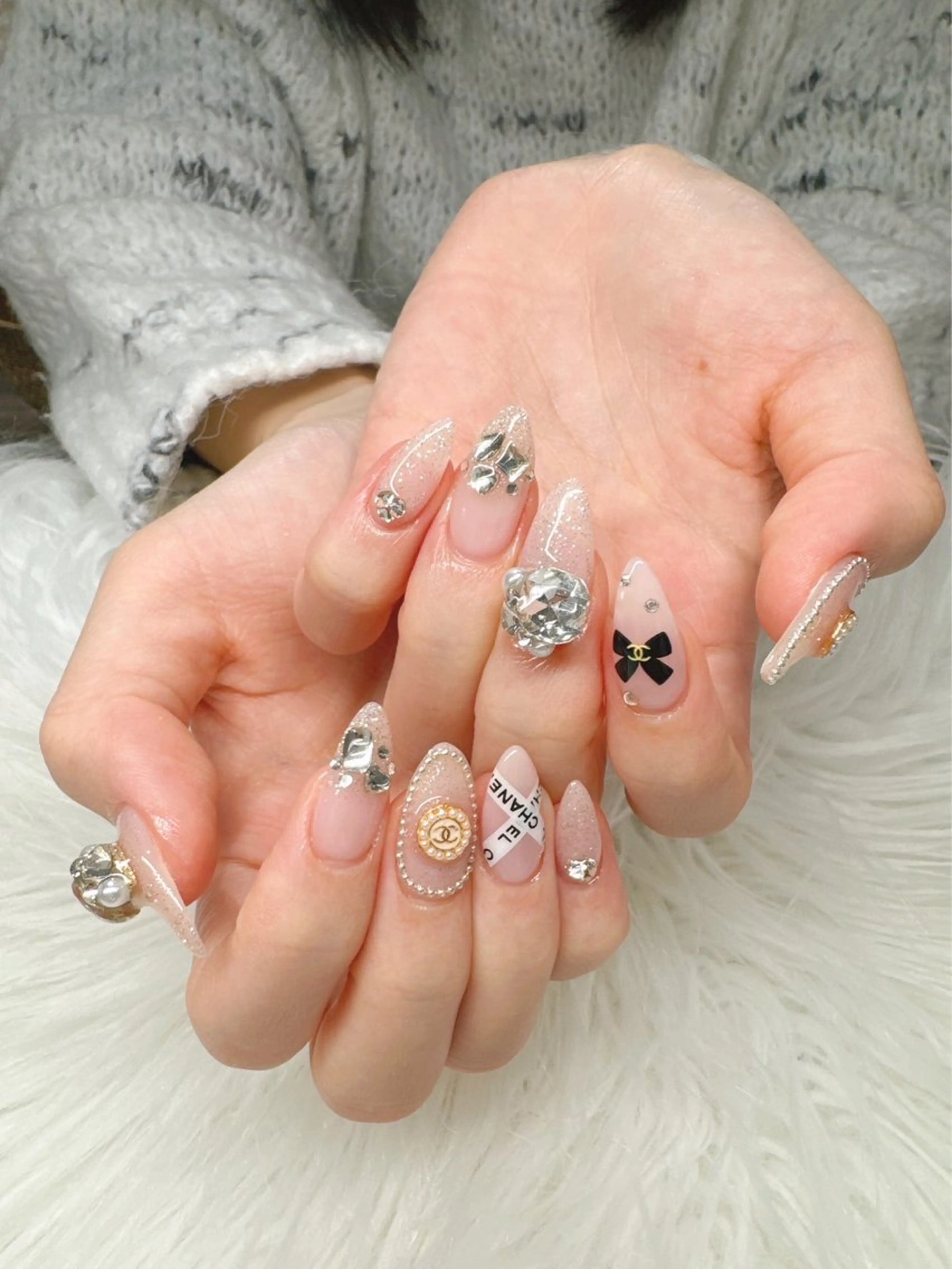 ネイル オーロラネイル フレンチネイル ガラスフレンチ ロングネイル マグネットネイル ハンドネイル XIMINANAIL SALON堀江店のネイルデザイン