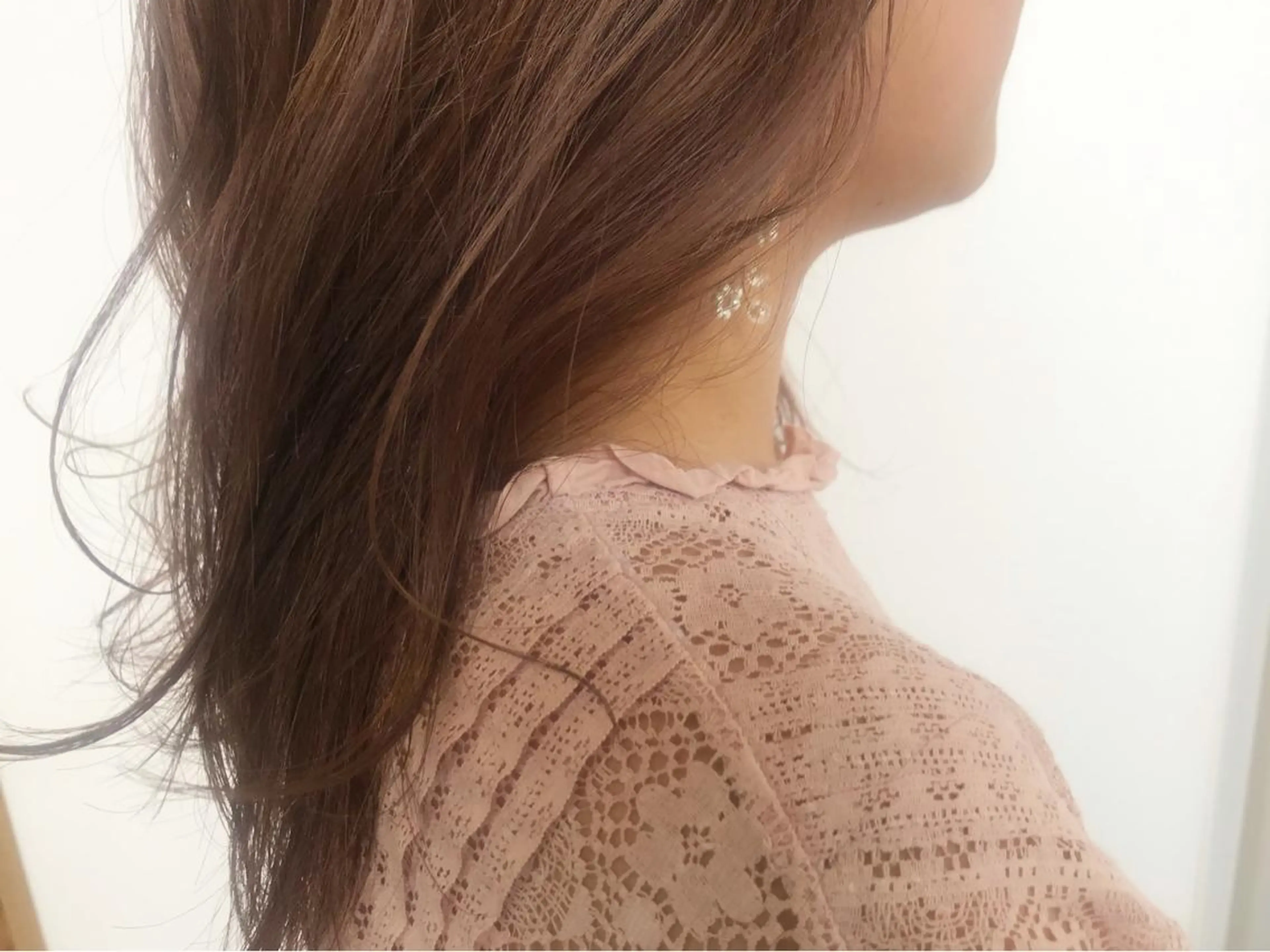 セミロング カラー ブリーチ カット ヘアカラー トリートメント 【Uneユヌ】菊地 春那のヘアスタイル