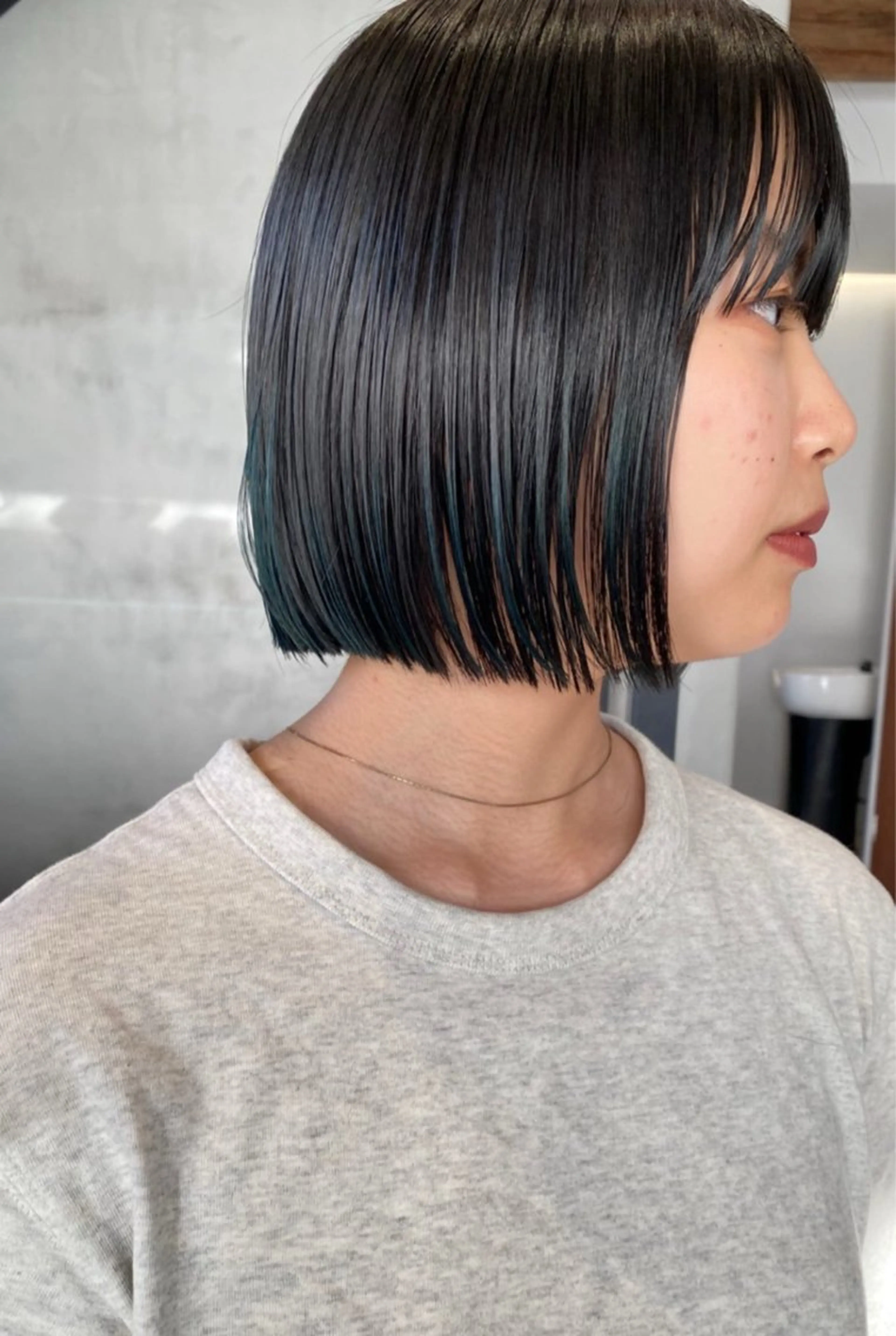 ショート カラー ブリーチ 松崎 めいのヘアスタイル