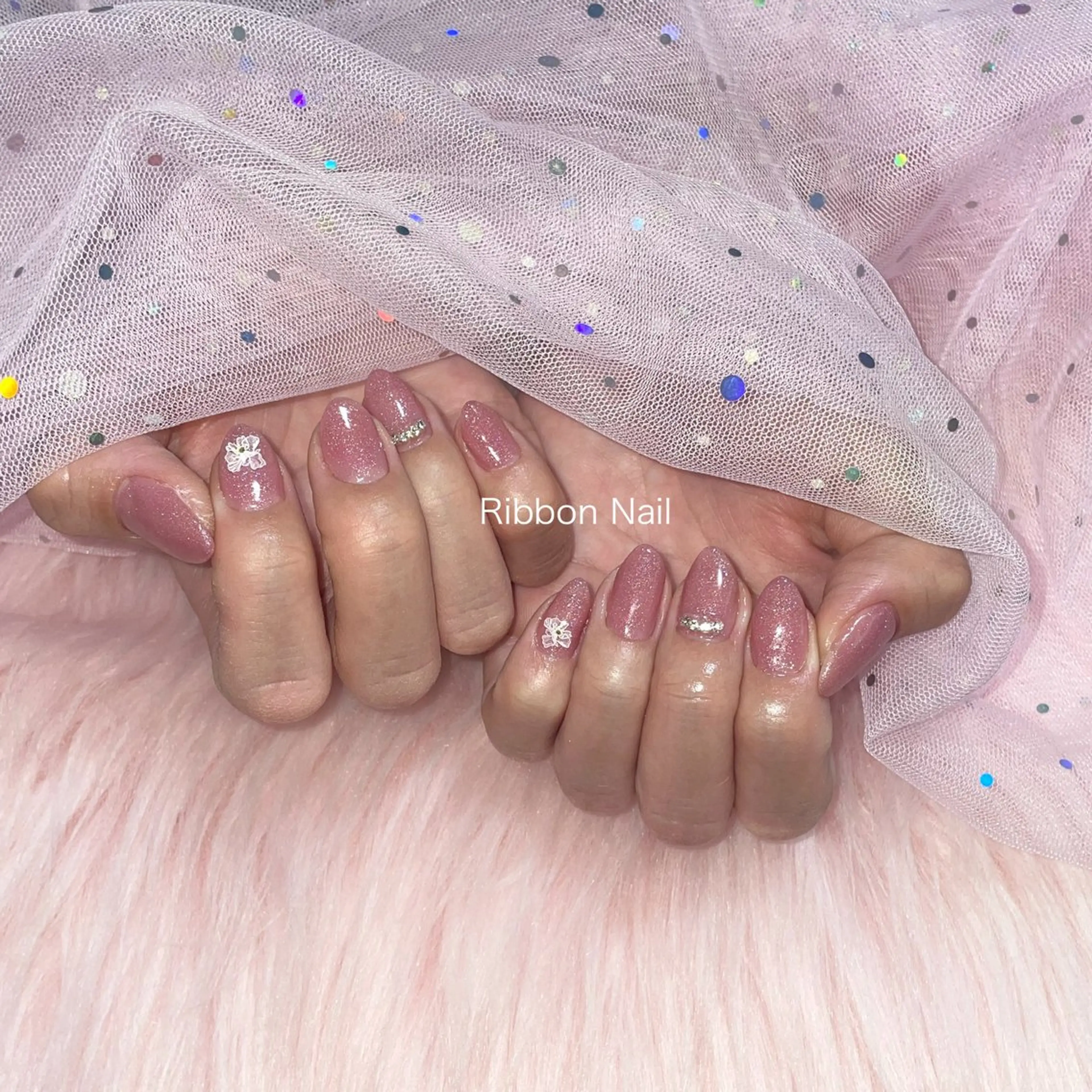 ネイル ラメ(グリッター) ピンク ハンドネイル Ribbon nailのネイルデザイン
