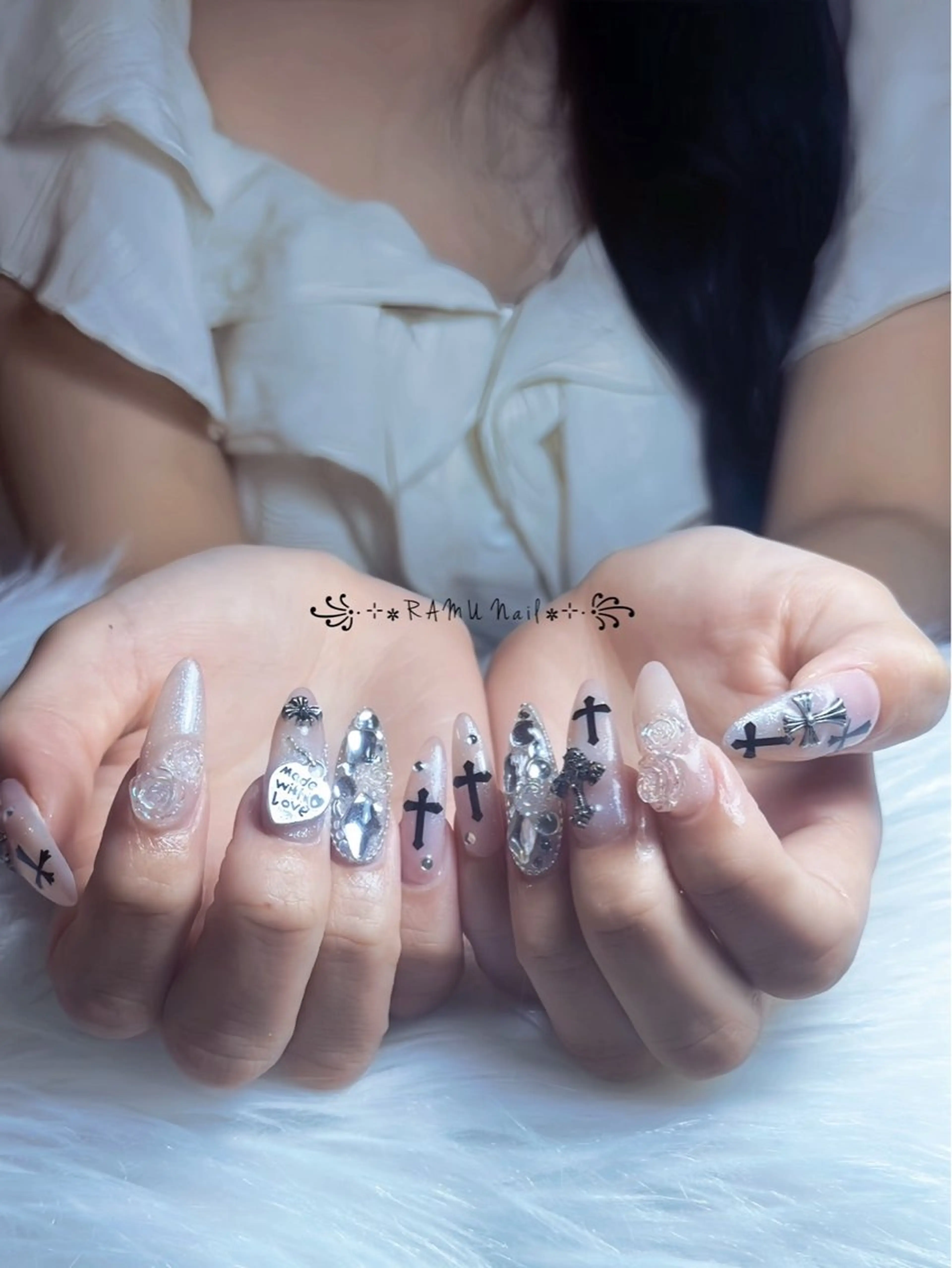 ネイル キラキラネイル マグネットネイル ミラーネイル ピンク 夏ネイル ハンドネイル RAMU Nail 恵比寿店のネイルデザイン