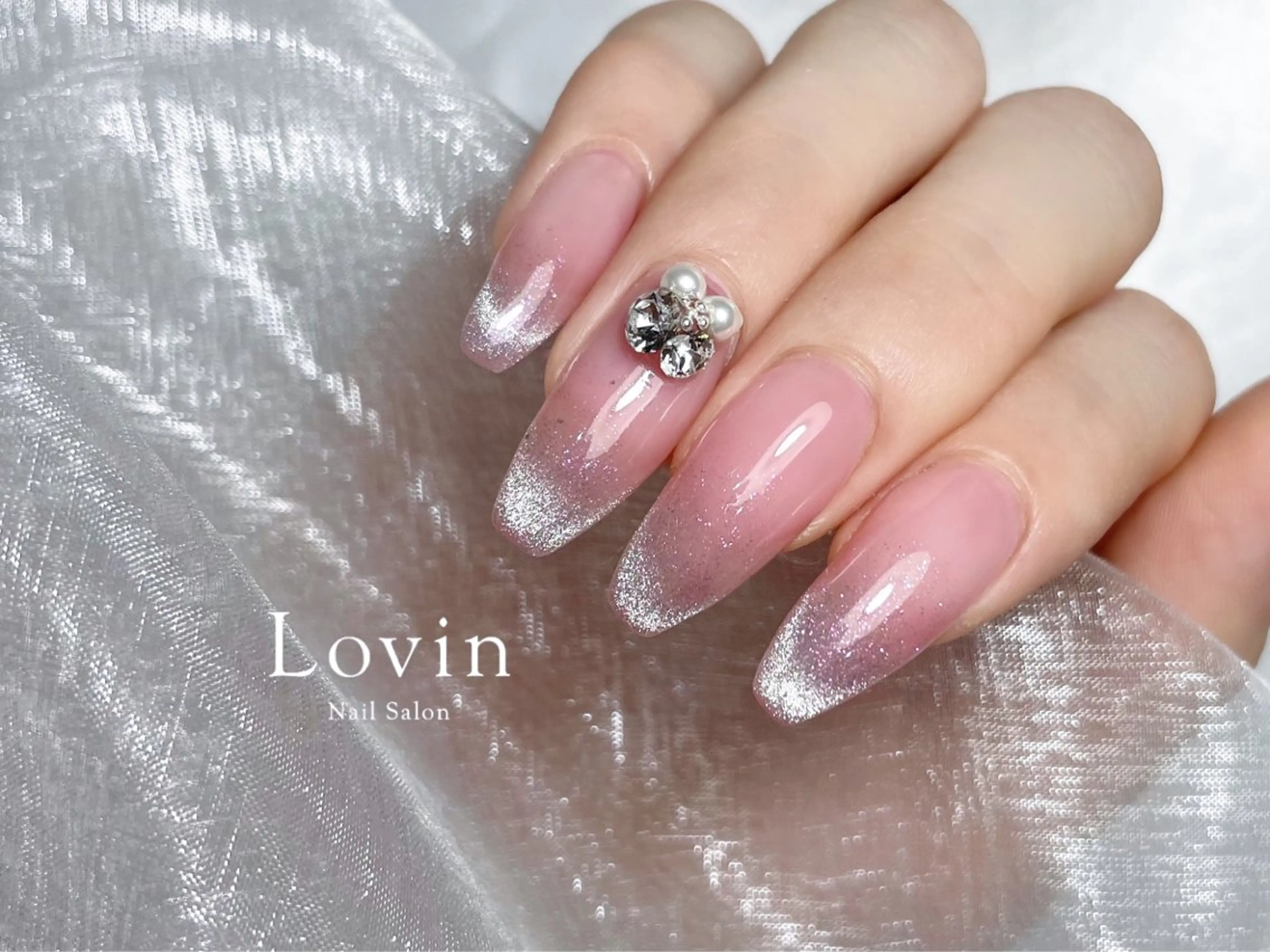 ネイル ジェルネイル マグネットネイル オフィスネイル パラジェル パラジェルプレミアムサロン nail care &spa Lovin［ラヴィン］所属・Azegami Minaのネイルデザイン