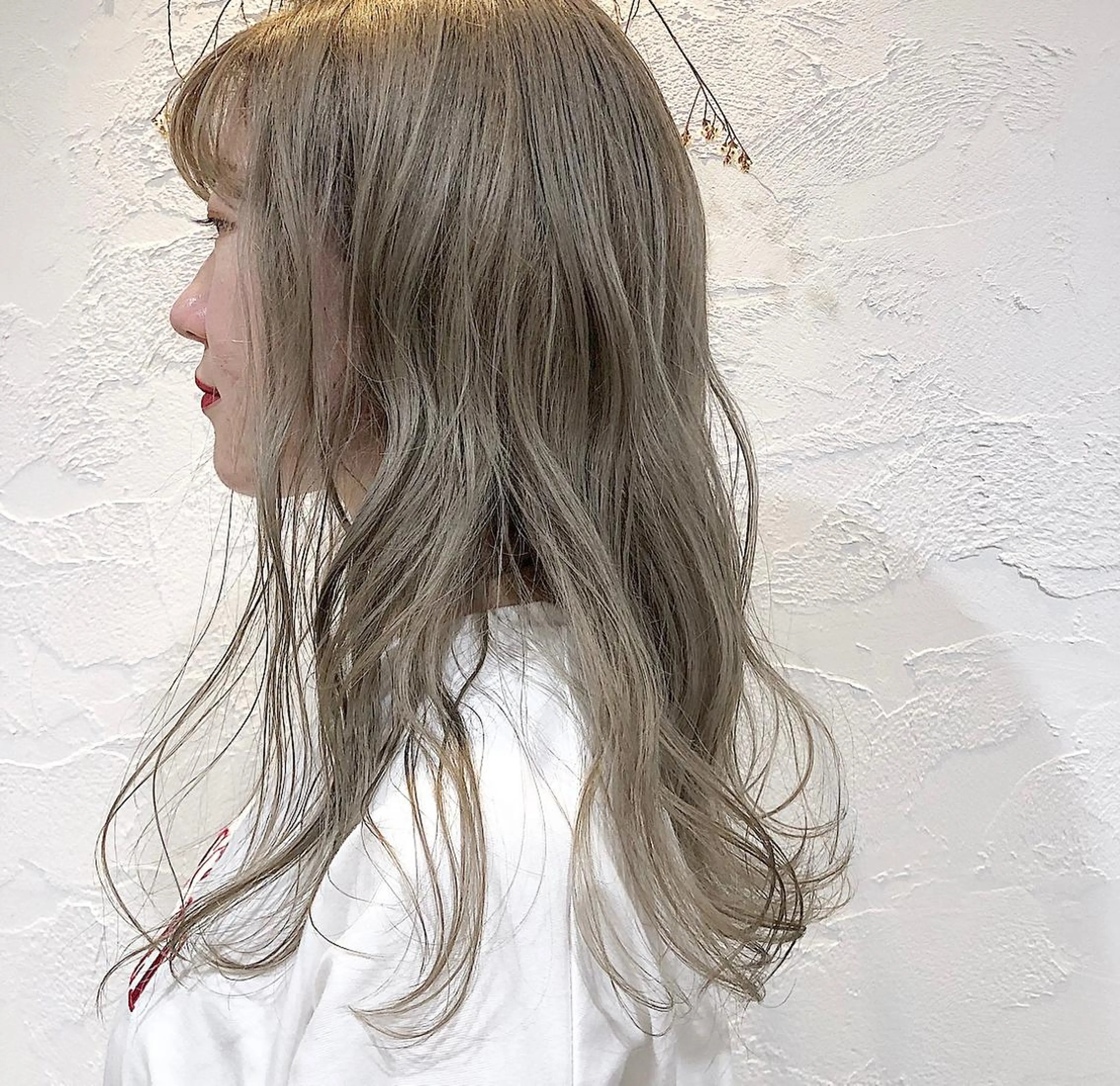 セミロング カラー 圧倒的透明感カラー nana🦕のヘアスタイル