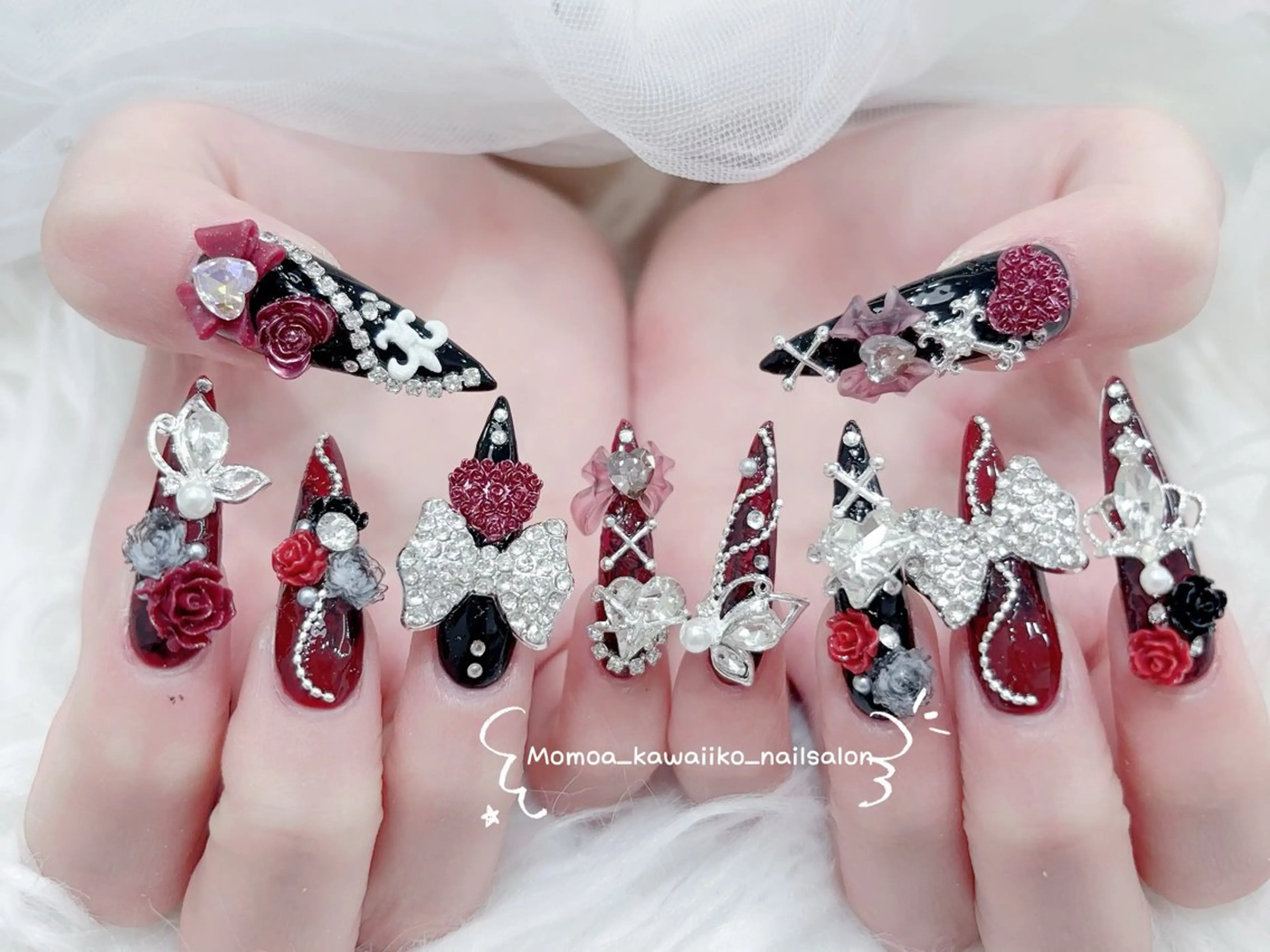 ネイル 成人式 ロングネイル マグネットネイル 大理石ネイル(マーブル) リボン ハンドネイル MoMoA Nail ネイル長さ出し専門店のネイルデザイン