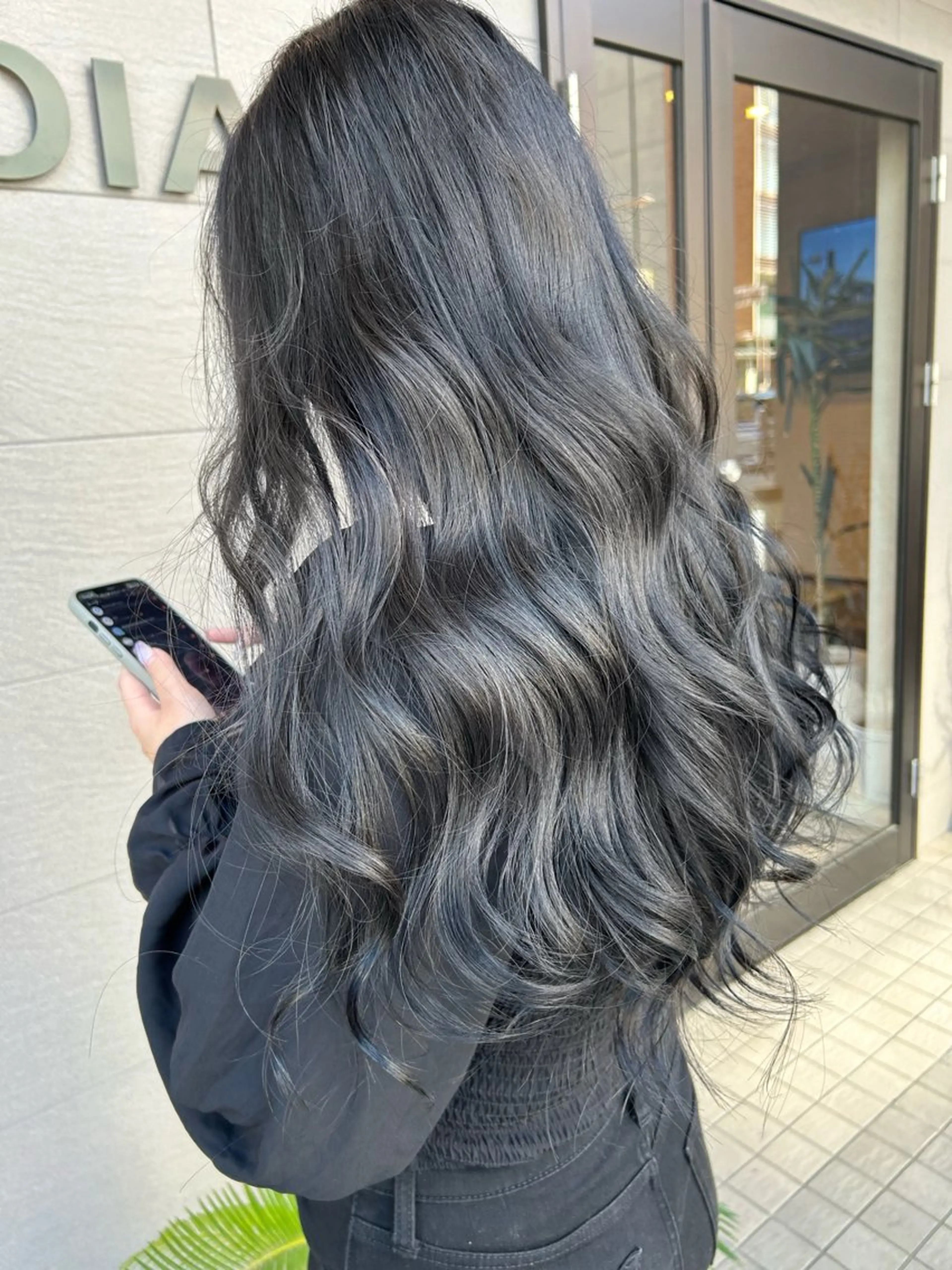 ロング カラー ブルーカラー ブルージュ ダークグレー ダークグレージュ グレージュ ナカジマ ナナのヘアスタイル