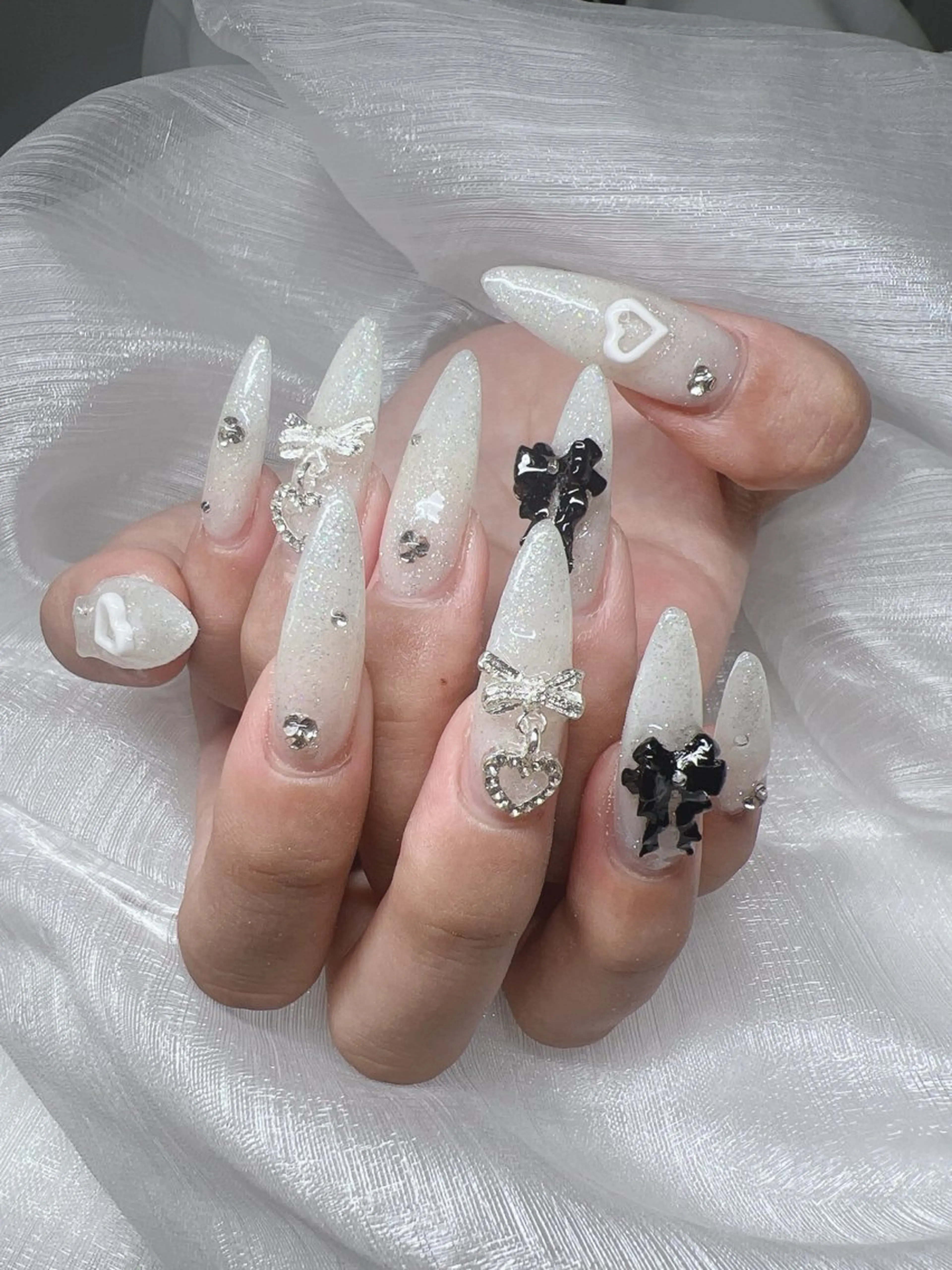 ネイル 長さ出し グラデーション キラキラネイル マグネットネイル ニュアンスネイル ハンドネイル Lee Nails チップ長さだし専門店のネイルデザイン