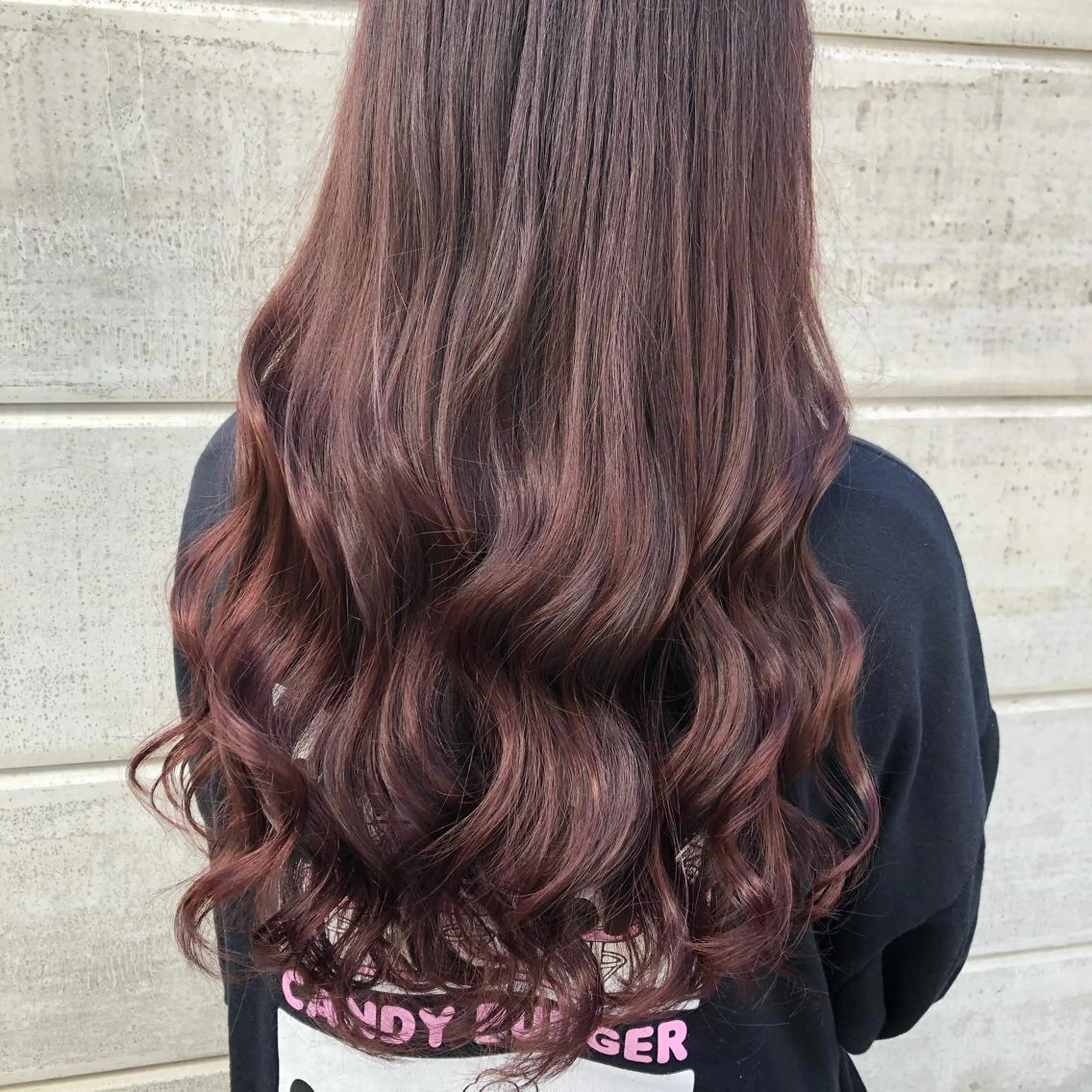 ロング カラー パーマ ヘアアレンジ 八巻 晴香のヘアスタイル