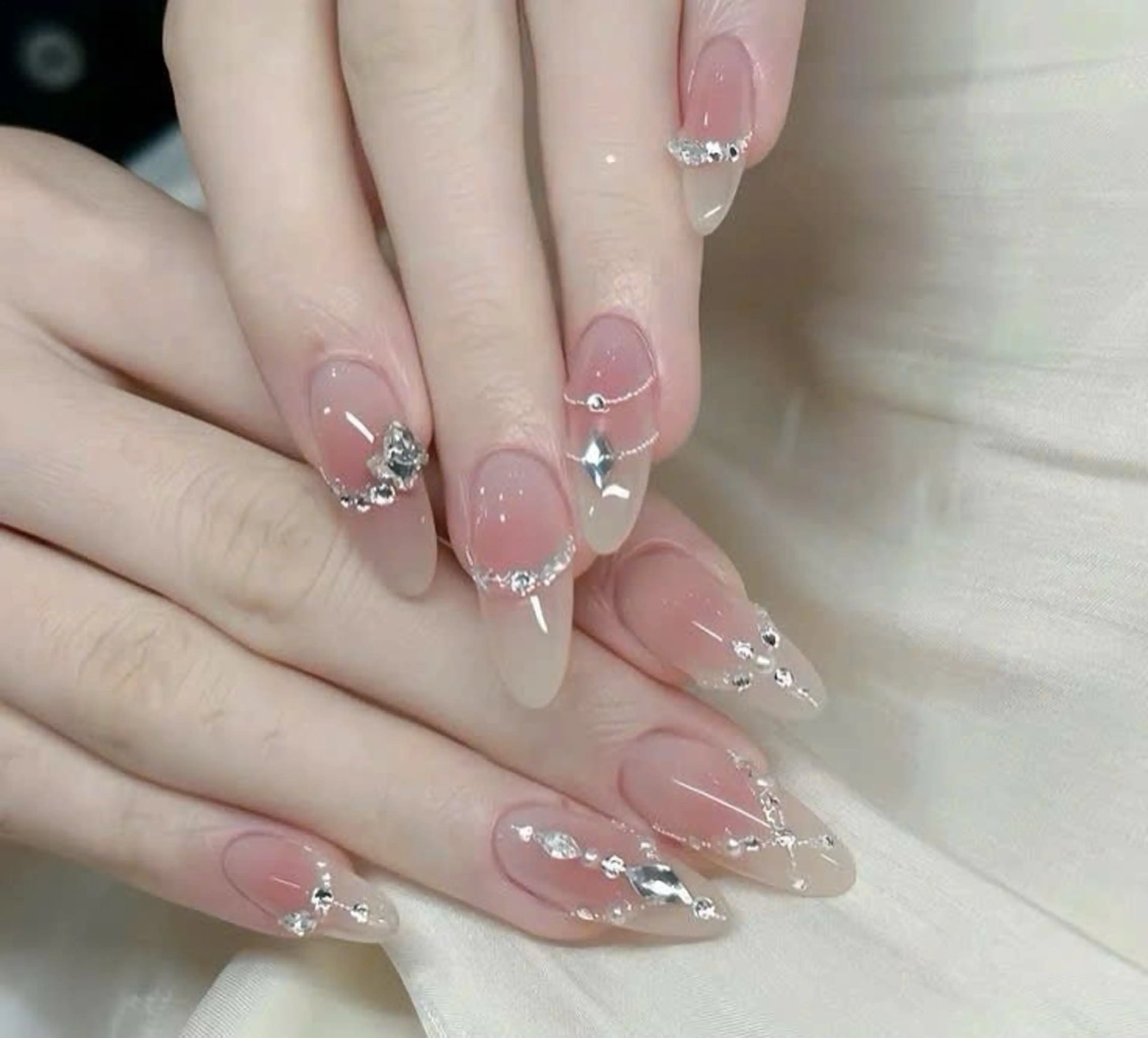 ネイル Minette Nailのネイルデザイン