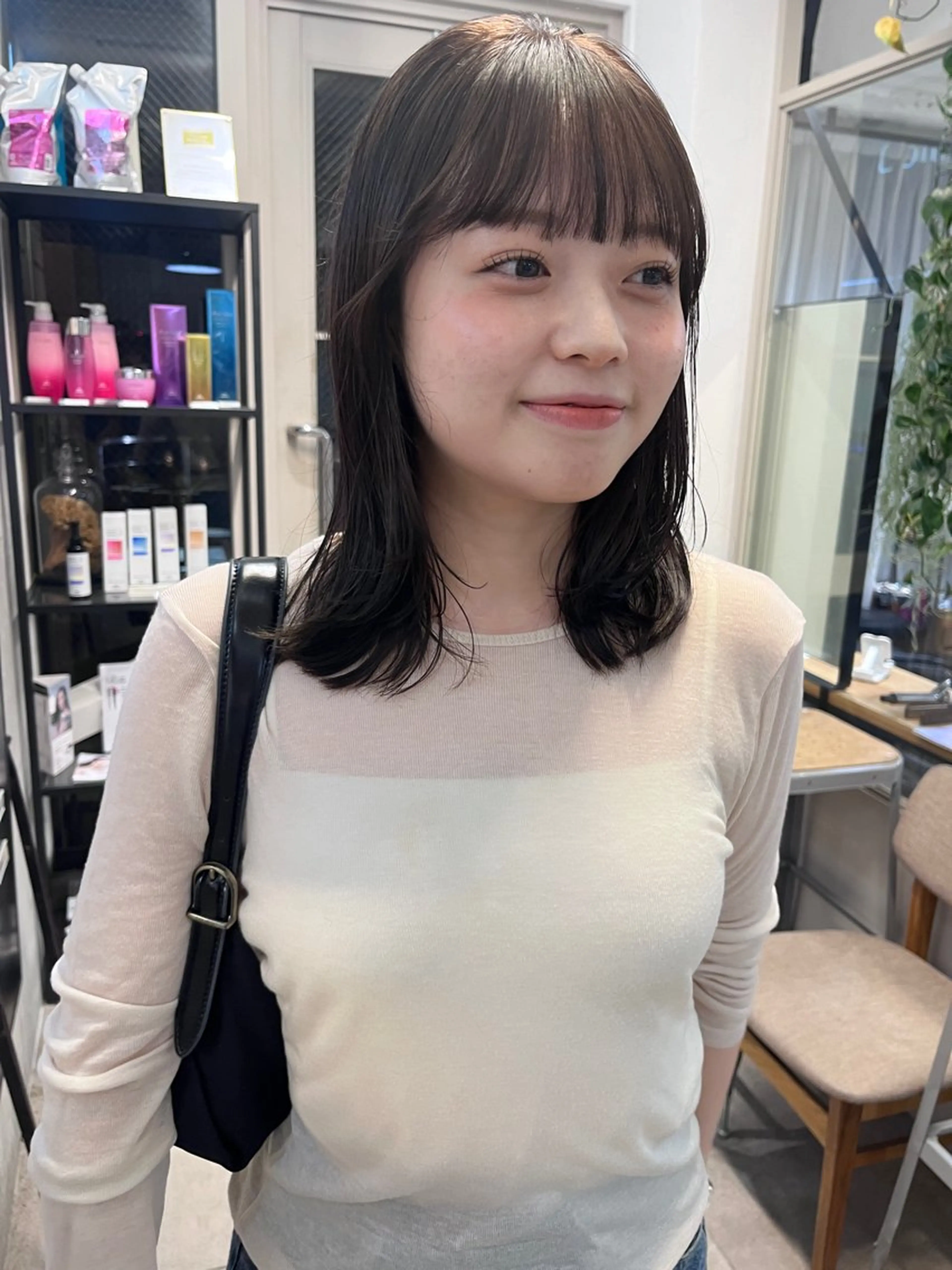 ミディアム カラー カット ヘアカラー トリートメント スッと馴染むhair /ヨシダトモキのヘアスタイル