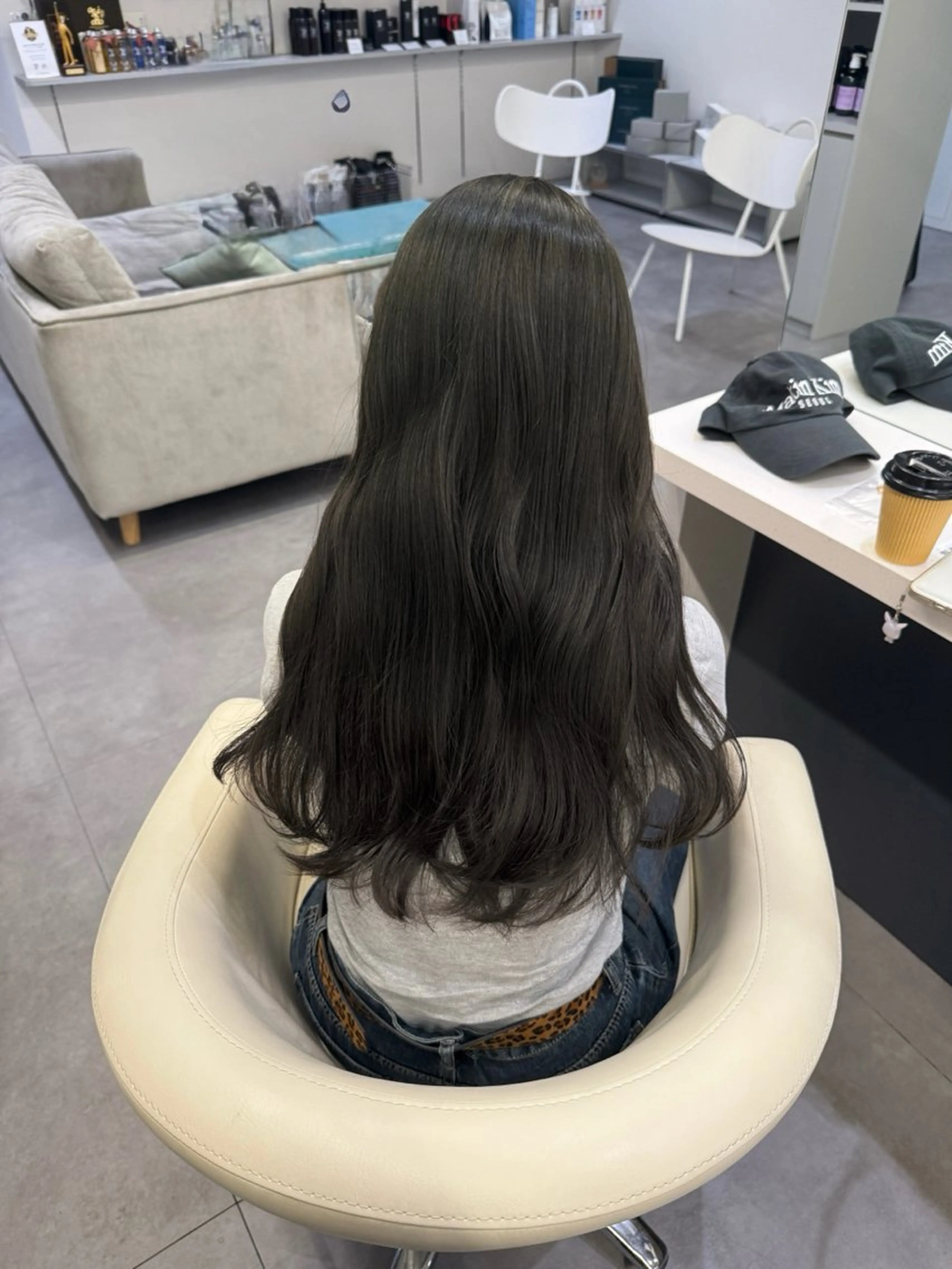 カラー KNOWHOW/思川 阿耶のヘアスタイル