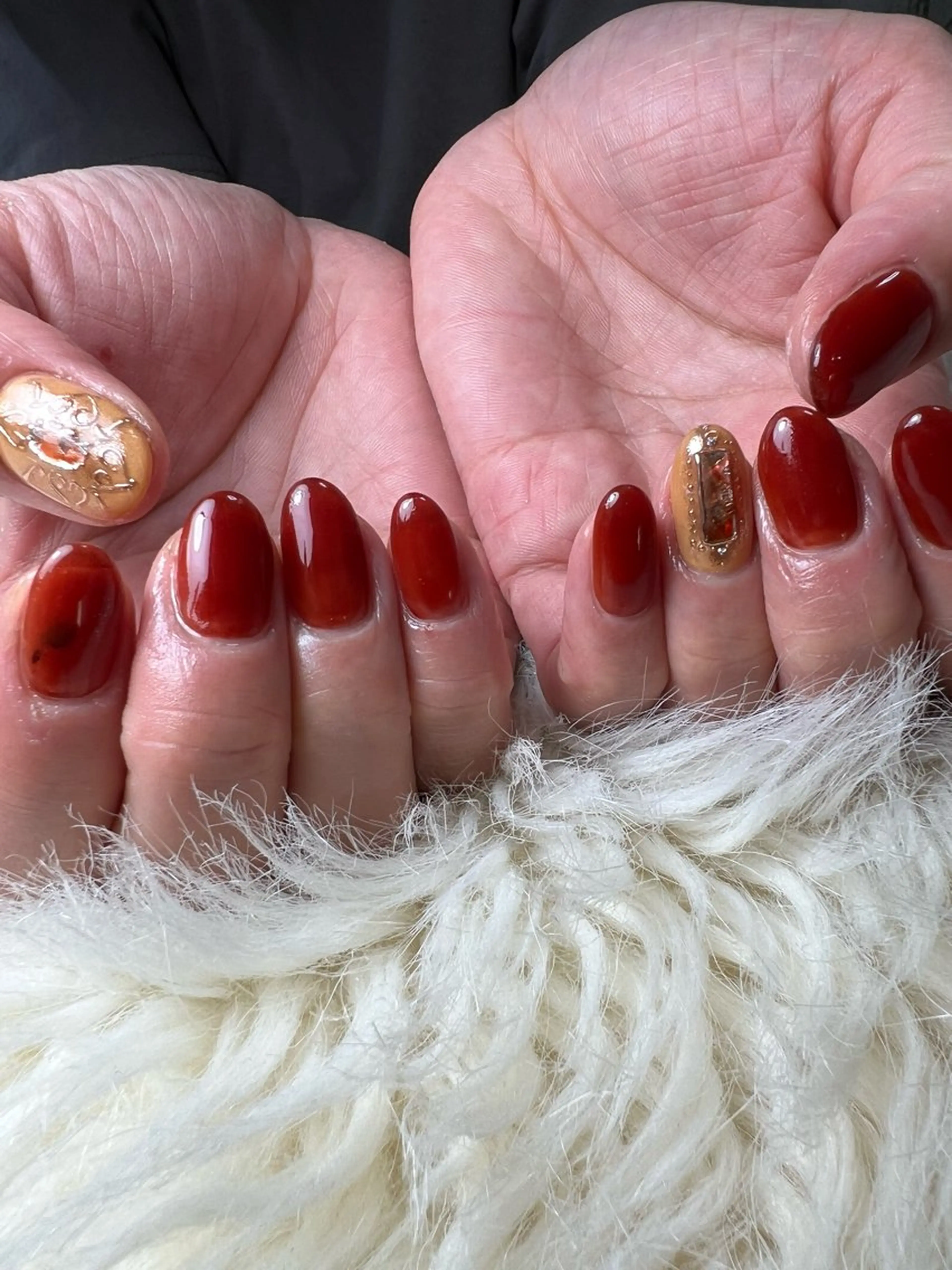 ネイル べっ甲ネイル ブラウン ジェルネイル 持ち込み ワンカラーネイル flowers nailのネイルデザイン
