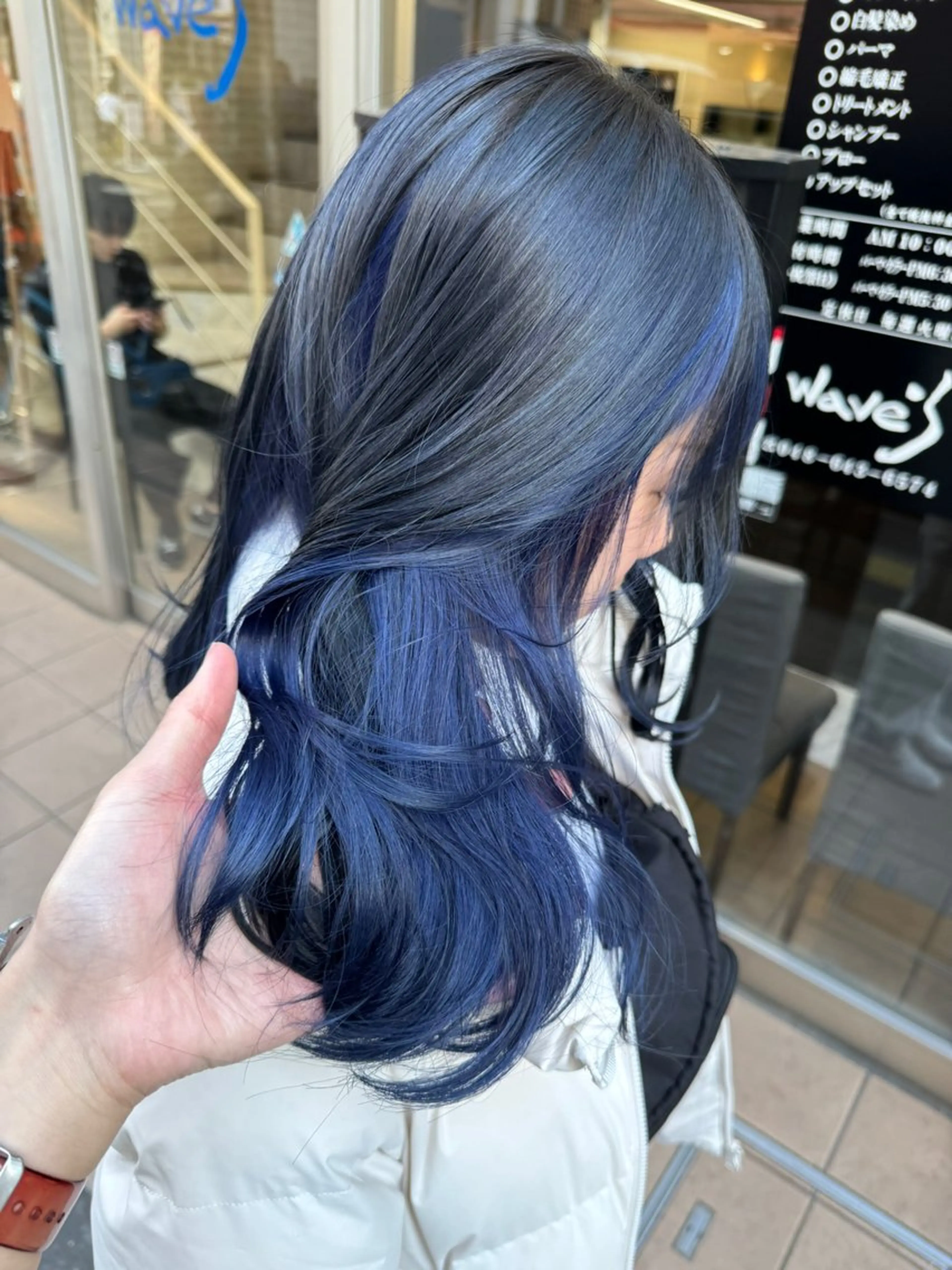 セミロング カラー ヘアアレンジ 切りっぱなしボブ ミストバング 黒髪 ブリーチ ブルーカラー カット ヘアカラー トリートメント 目黒 碧人のヘアスタイル