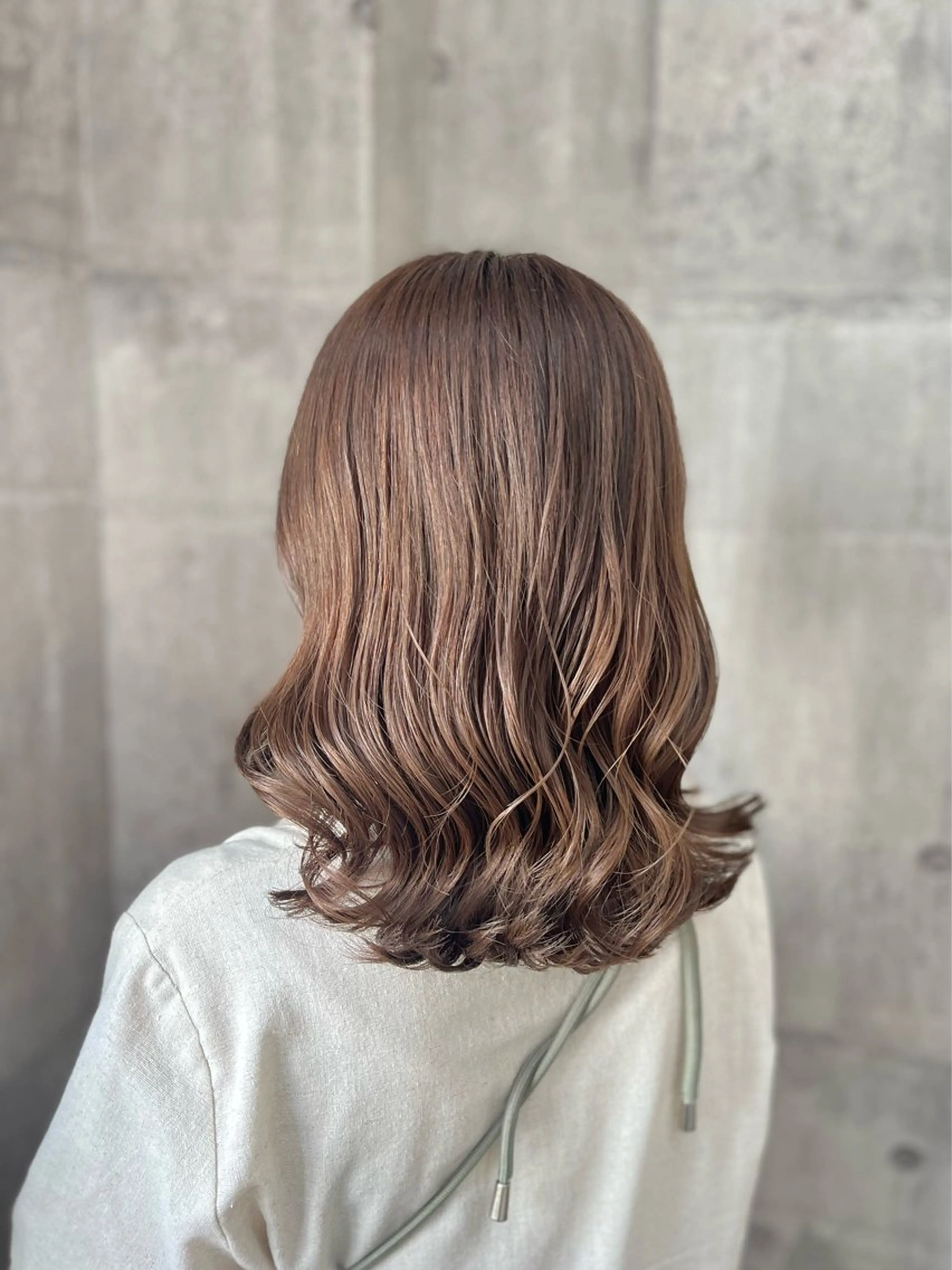 ミディアム カラー カット ヘアカラー トリートメント 艶髪🌈ムラカミ サキのヘアスタイル