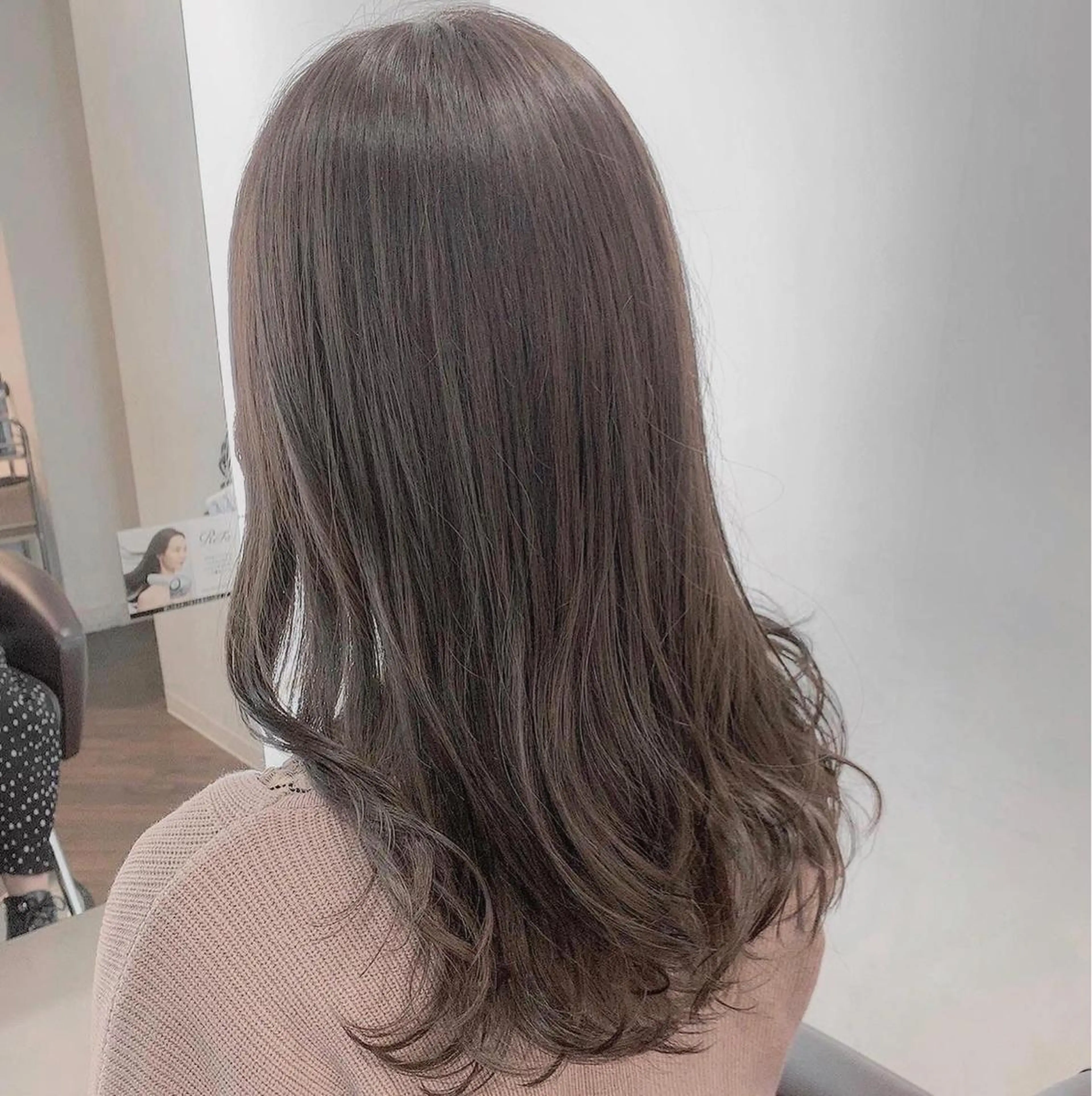 平日限定⭐️カット＋カラー＋艶トリートメントの写真