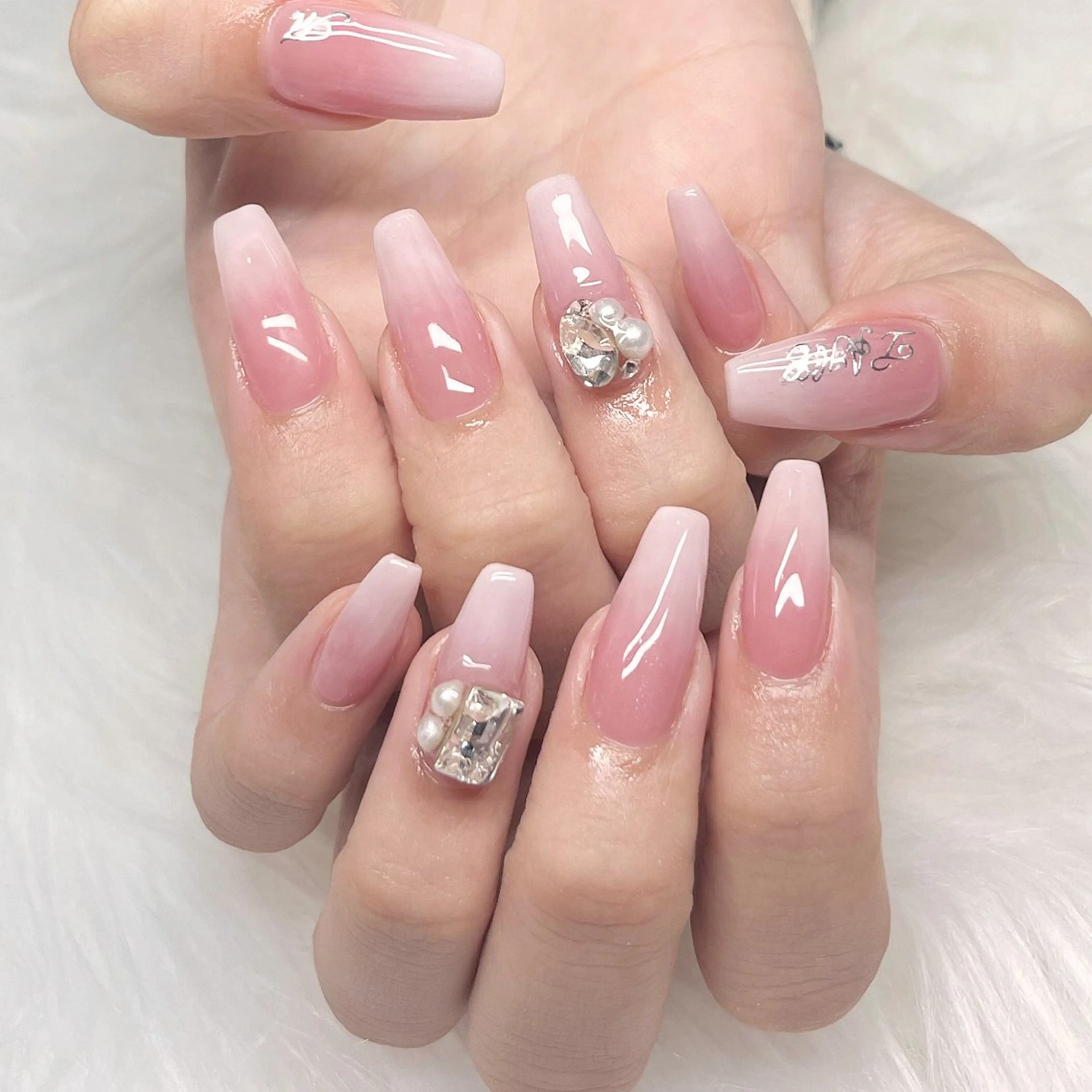 ネイル ハンドネイル 🍁nail. kaede🍁のネイルデザイン