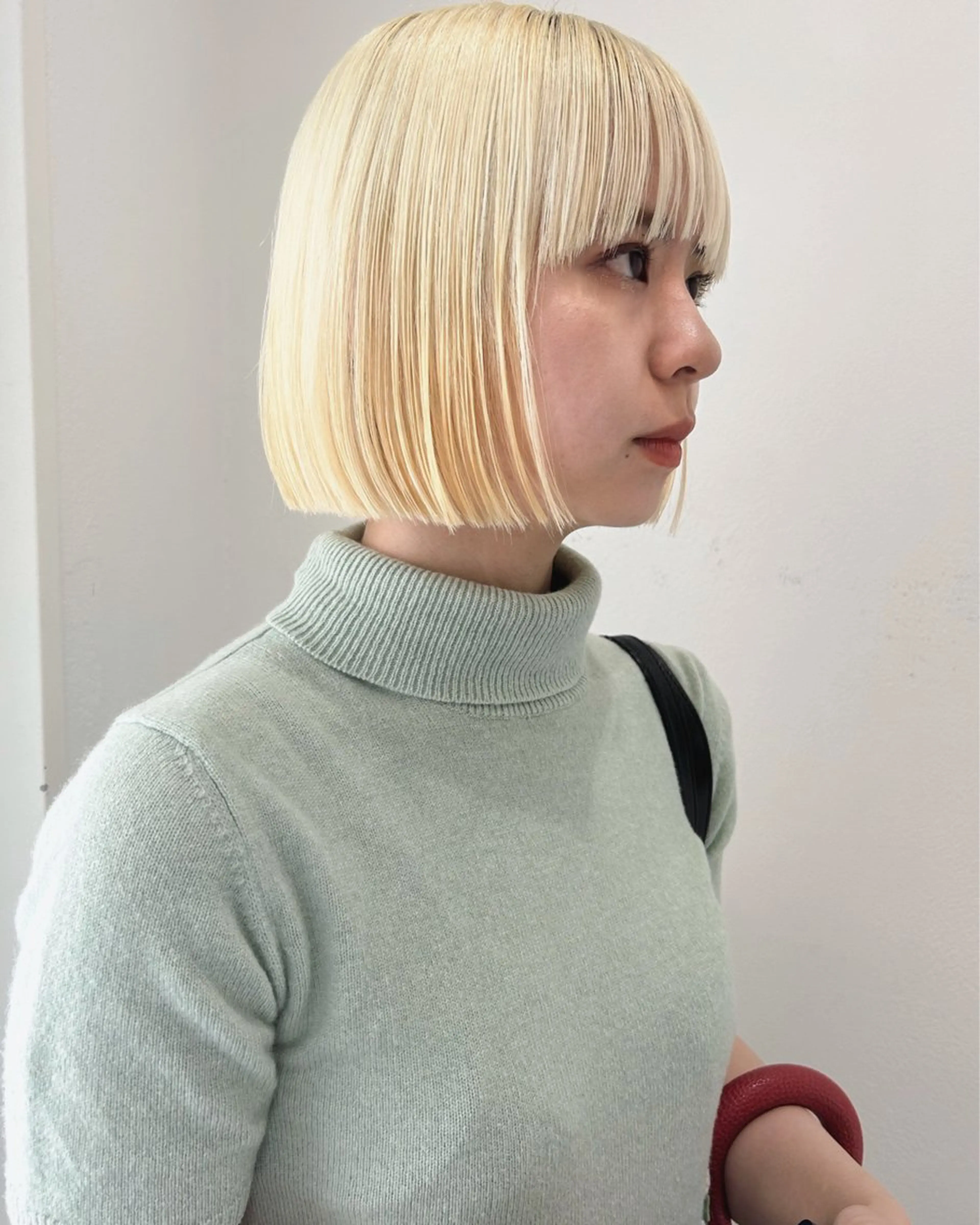 ショート カラー ブロンド ボブ Loom.所属・村上雅人 ナチュラルモードのヘアスタイル