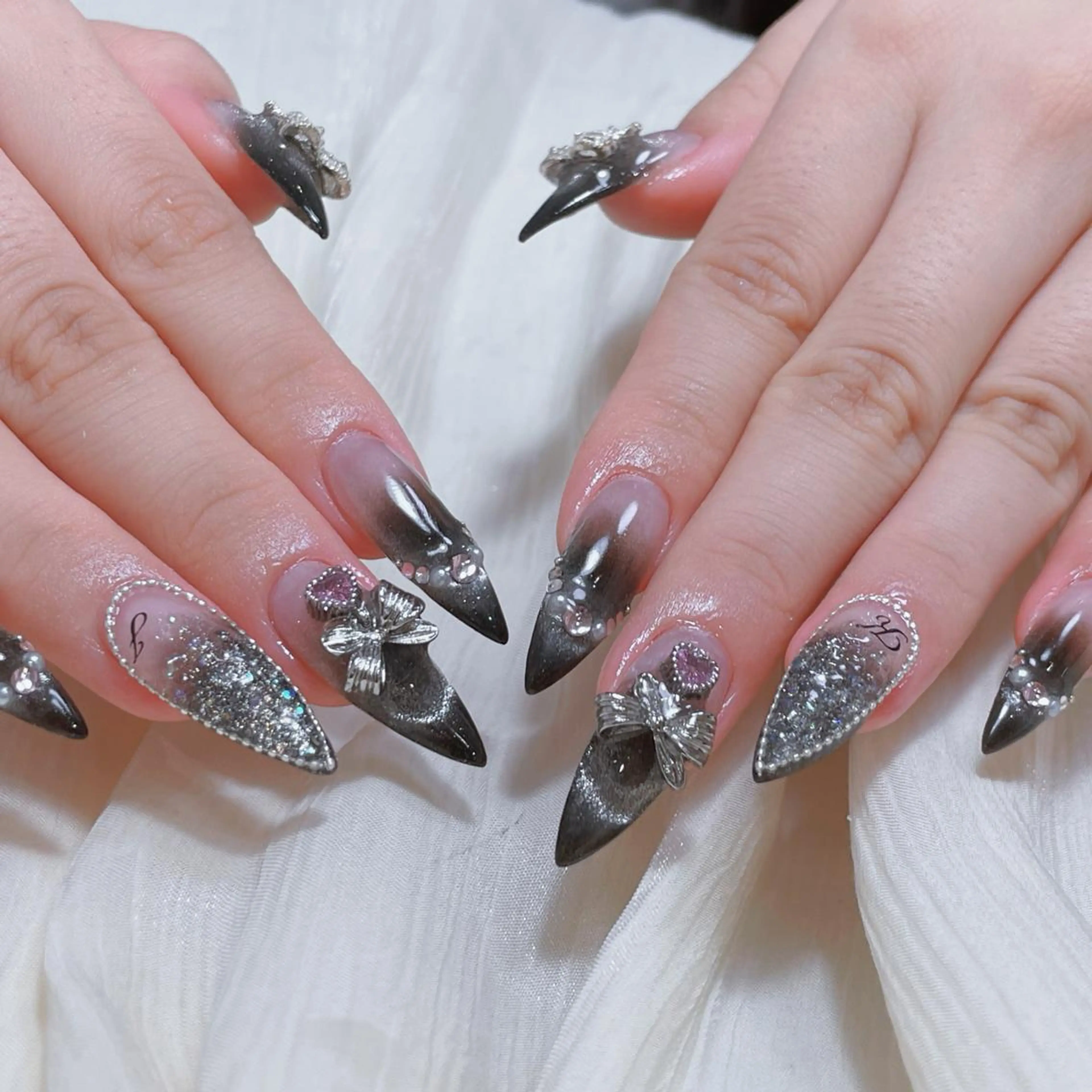 ネイル ハンドネイル ハンドケア Saki 🍒のネイルデザイン