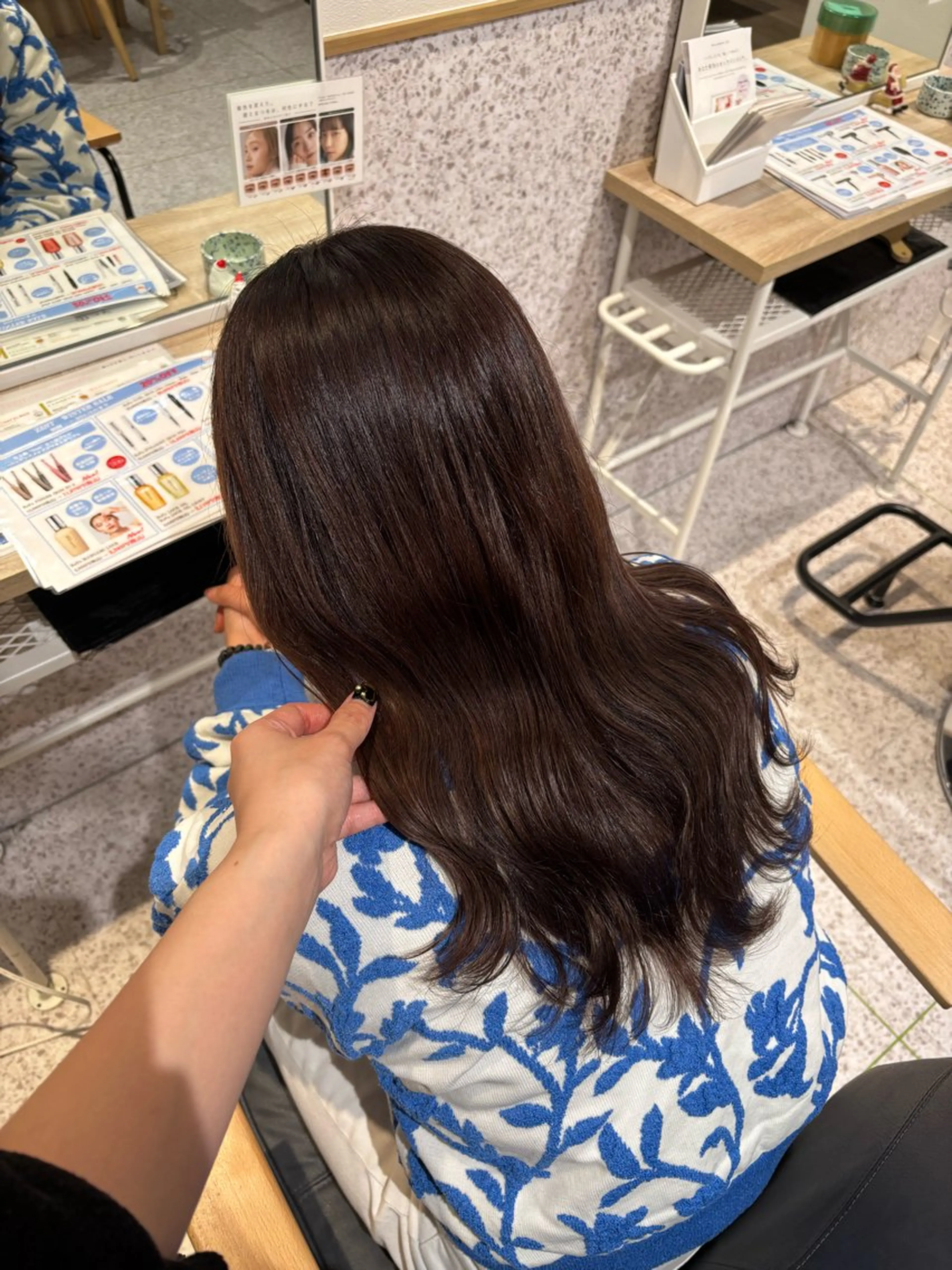 セミロング カラー セミロングパーマ ダブルカラー イヤリングカラー ハイライトカラー ハイトーンカラー ヘアカラー 暖色カラー/ パリジェンヌ💟みくのヘアスタイル