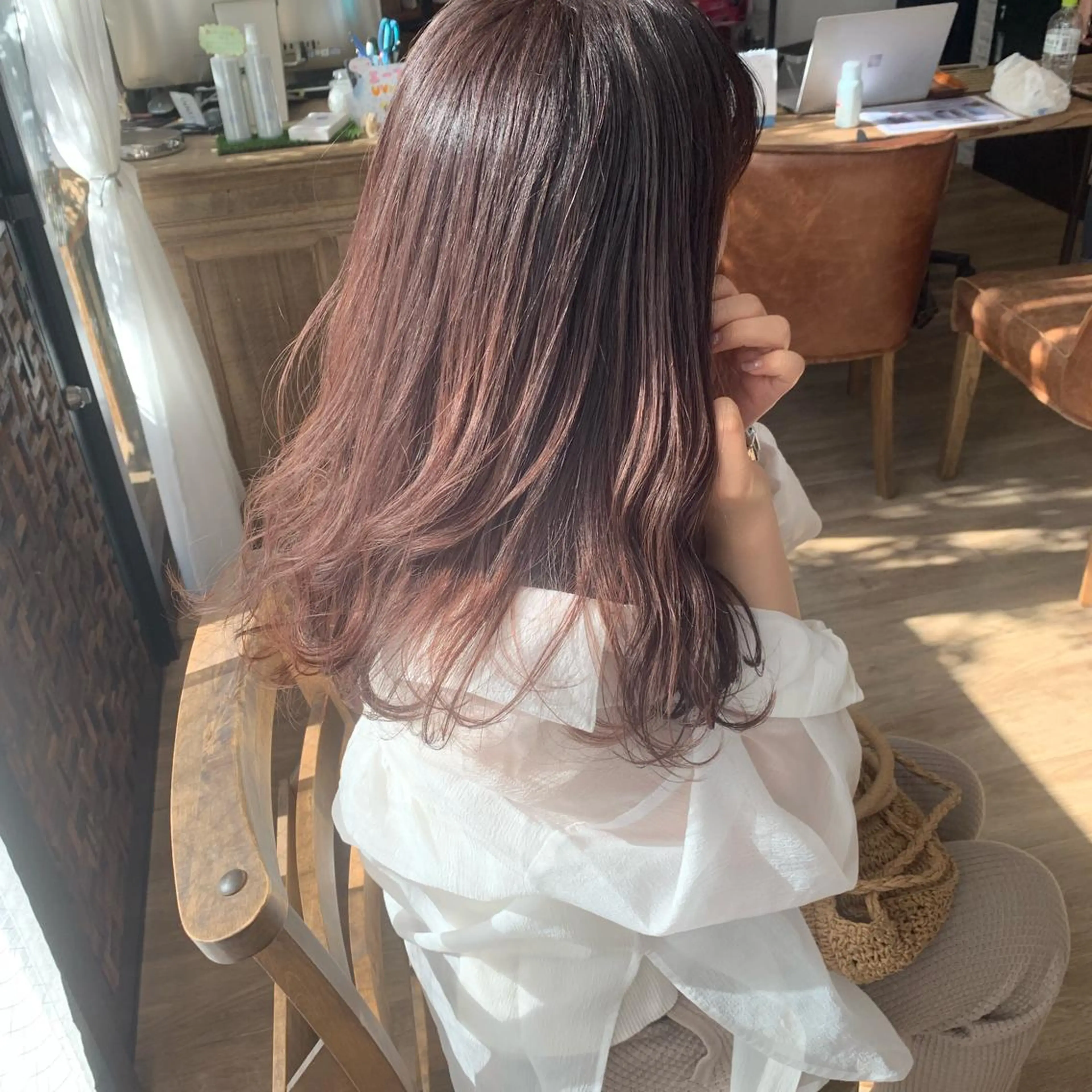 ロング カラー ブリーチ ブリーチなしカラー ピンクカラー ヘアカラー トリートメント レイヤー/顔周り /AKARIのヘアスタイル