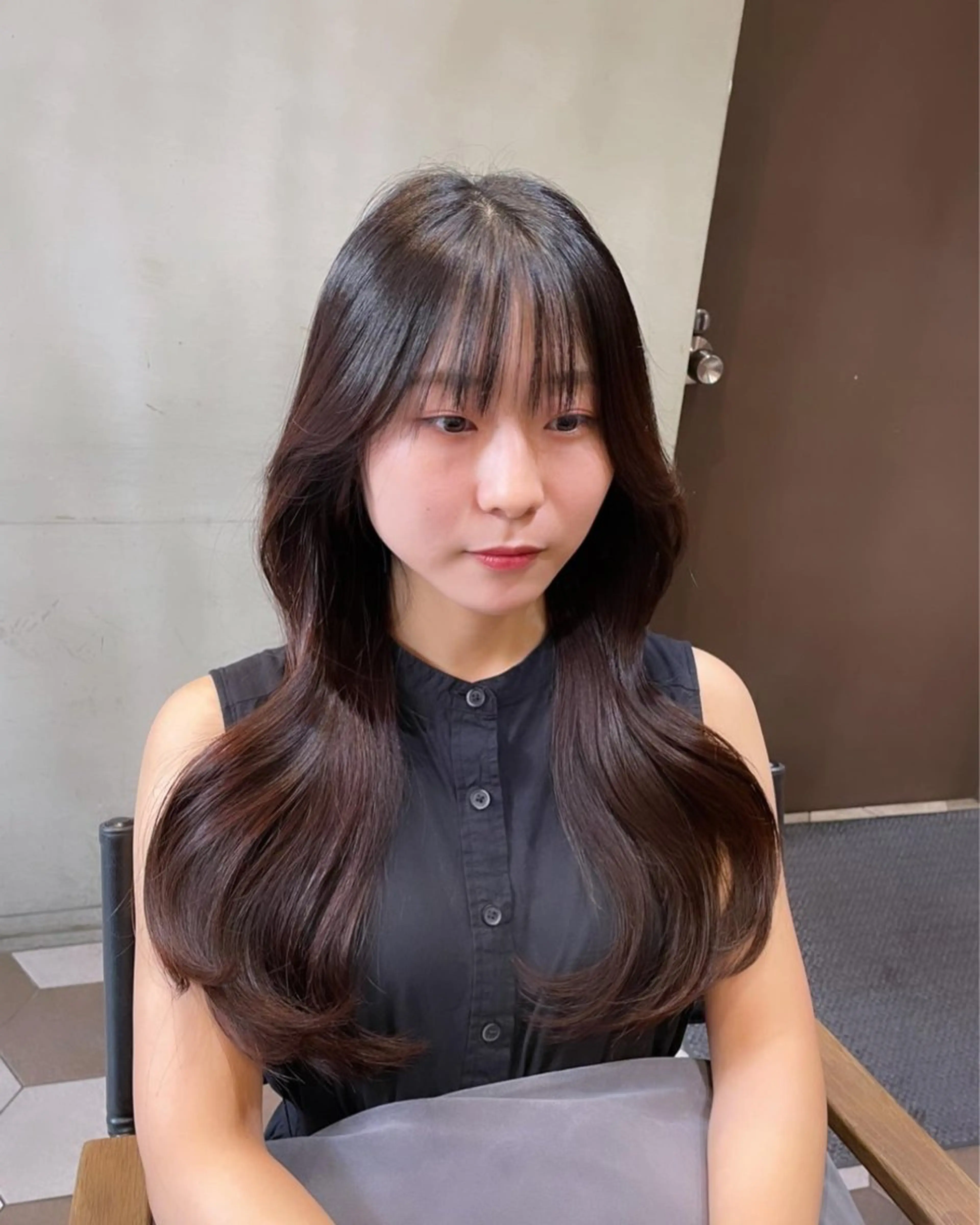 ロング カラー ヘアアレンジ ブラウンカラー ナチュラルブラウン くびれヘア レイヤーカット カット ヘアカラー トリートメント 酸性縮毛矯正🧴韓国 レイヤー/髪質改善のヘアスタイル