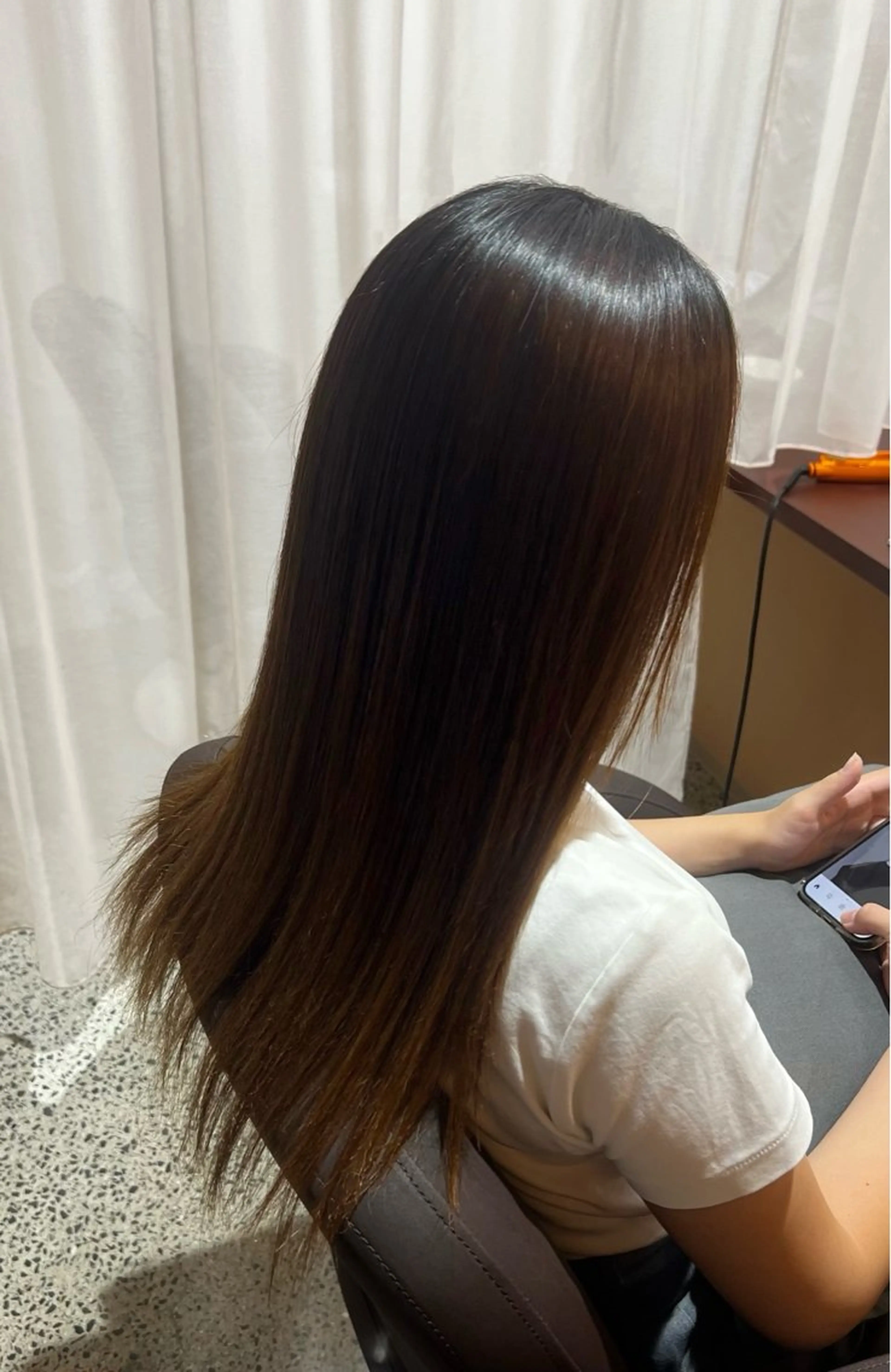 縮毛矯正+カット(3cm以上切らせてくれる方限定)👩🏻💐の写真