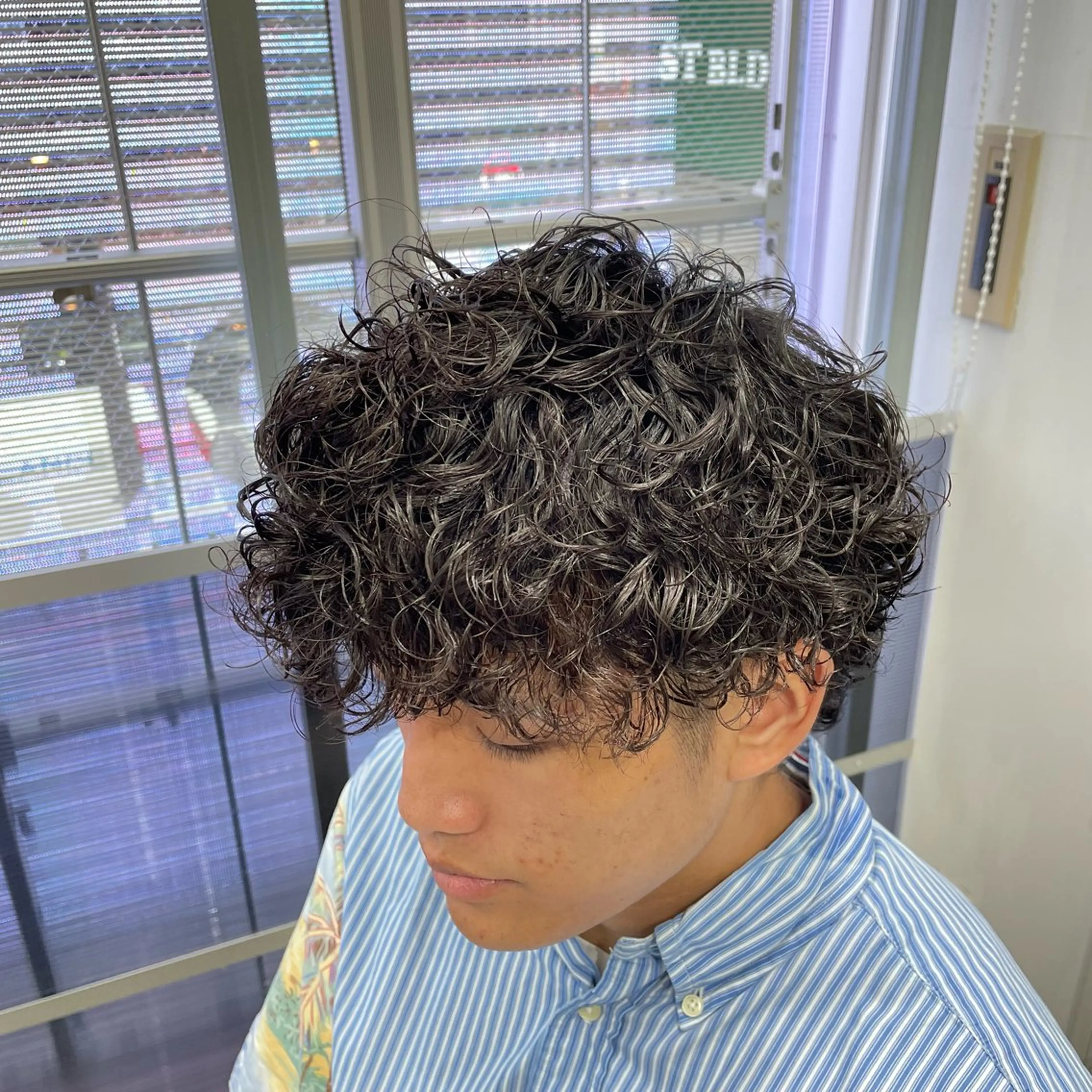 パーマ メンズ STUGS BARBERSHOP ByDAMDEE TOKYO 上野御徒町所属・メンズ専門💈 伊藤輝のヘアスタイル