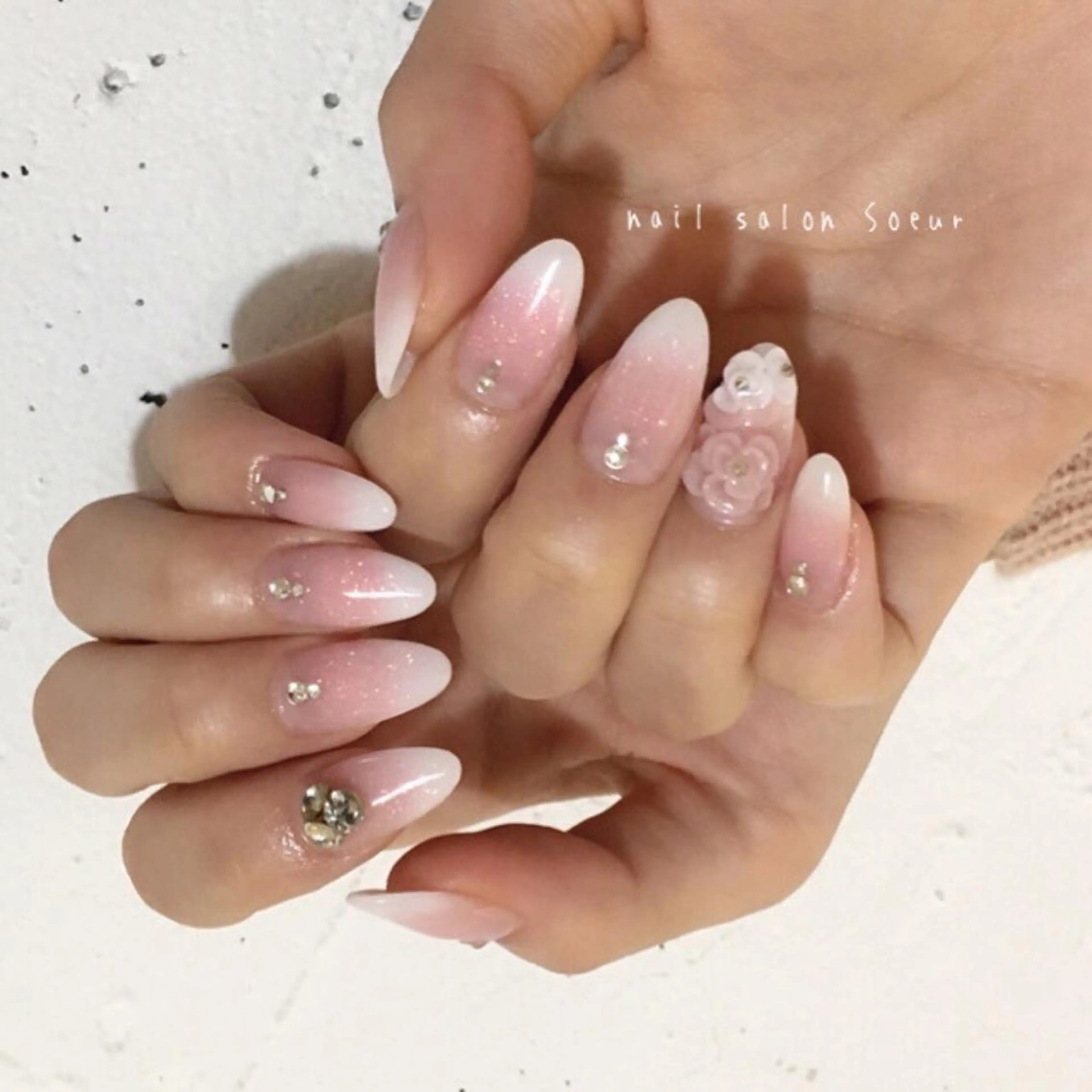 ネイル フラワーネイル ストーンネイル ブライダルネイル ハンドネイル nail salon Soeurのネイルデザイン
