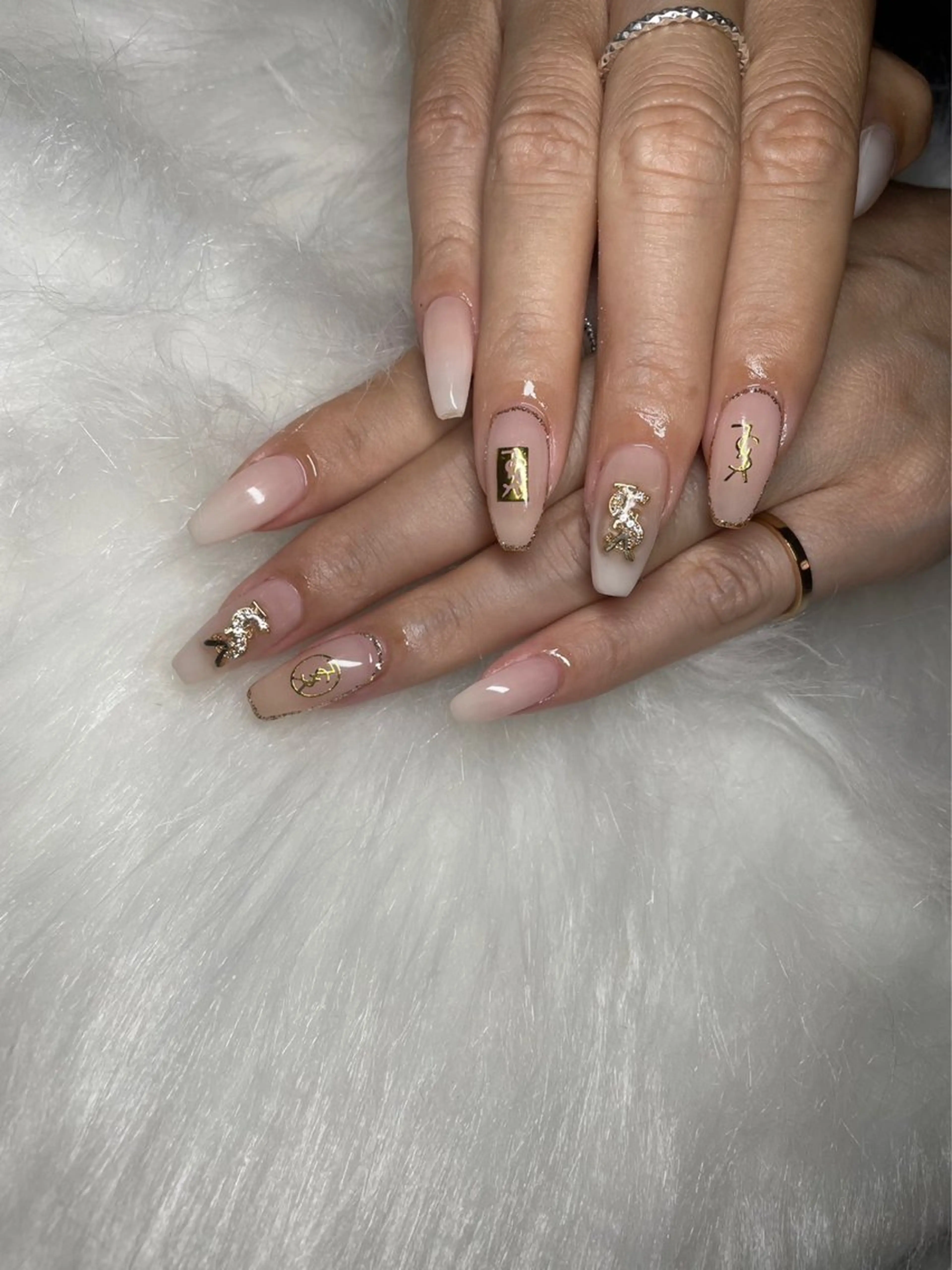 ネイル アートネイル フットネイル フレンチネイル ジェルネイル 韓国ネイル private salon fee所属・nail salon feeゆりかのネイルデザイン