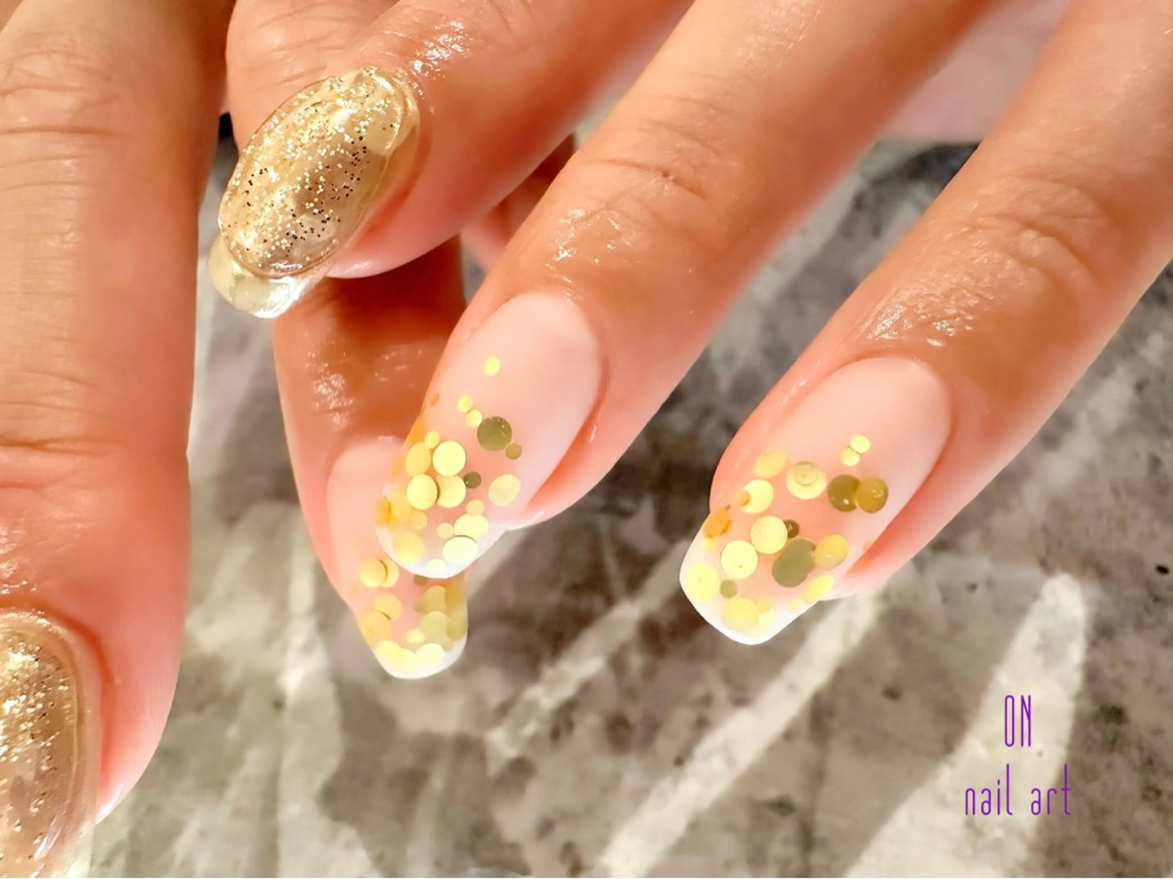 ネイル ラメ(グリッター) マットネイル ON nail artのネイルデザイン