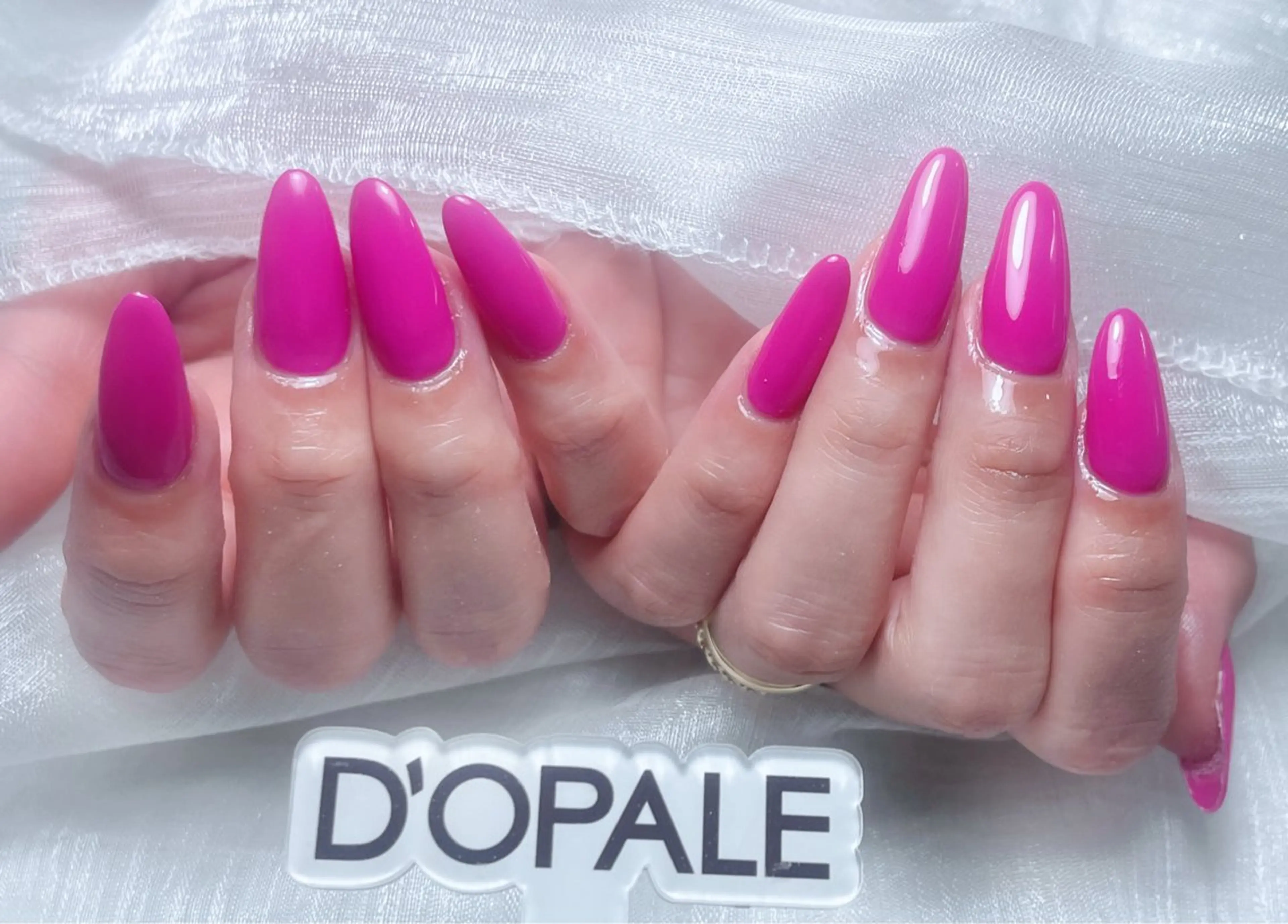 ネイル DOPALE、もも 彦奇のネイルデザイン
