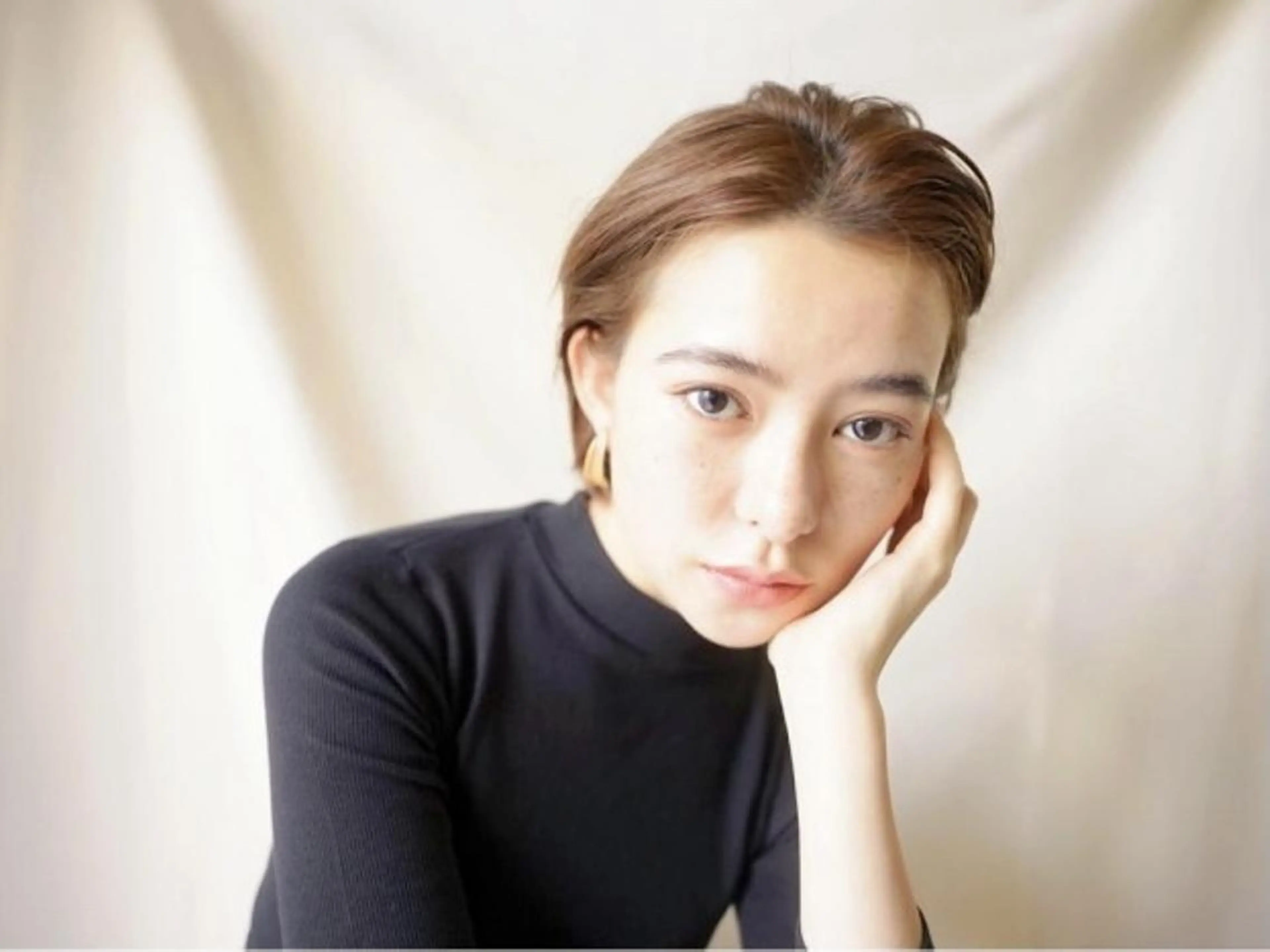 ショート カラー 丸みショート アッシュ アッシュブラウン バレイヤージュ ベージュカラー カット ヘアカラー N° rico 名駅のヘアスタイル