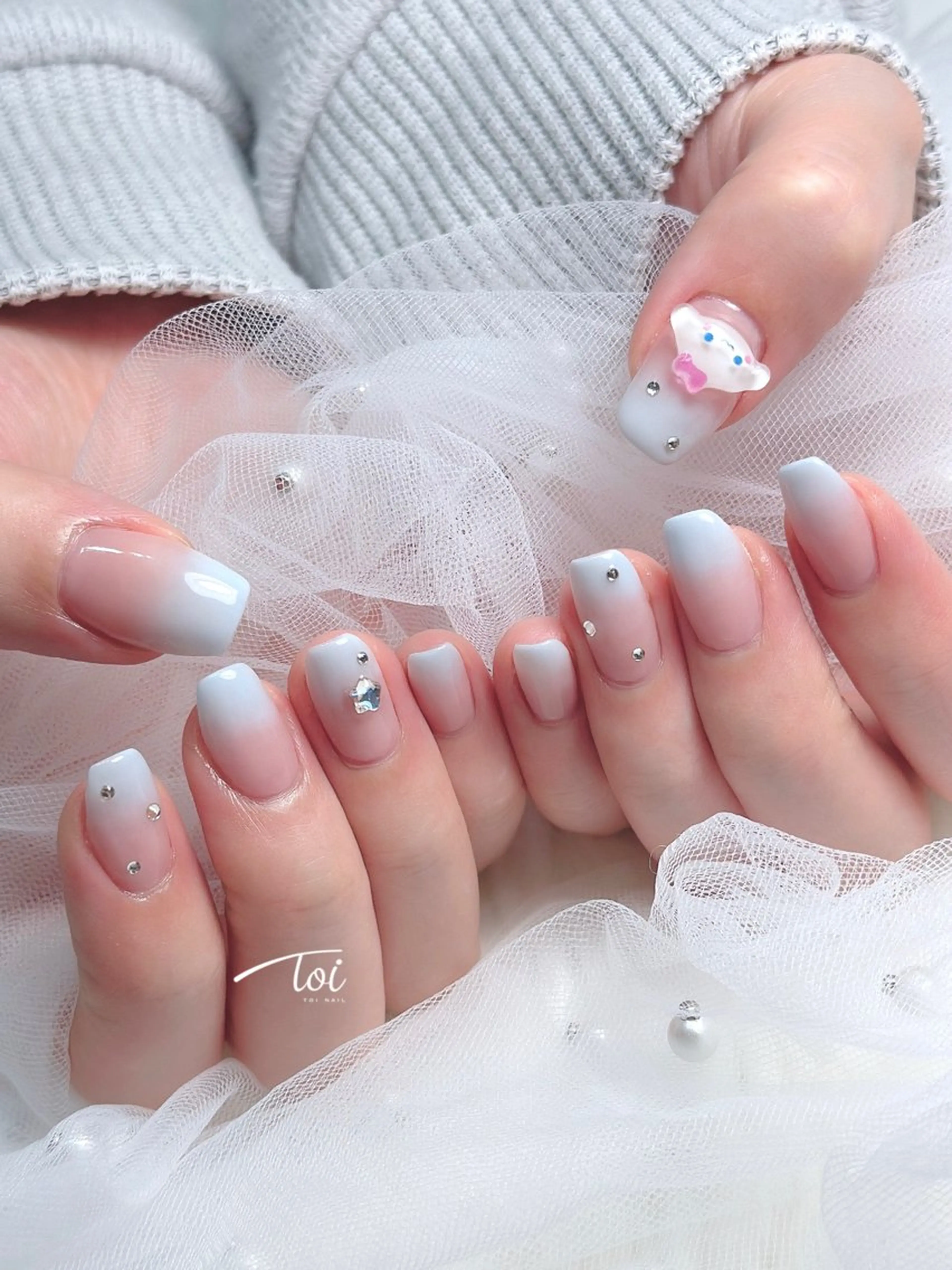 ネイル ストーンネイル ハンドネイル toi nail所属・toi nailのネイルデザイン